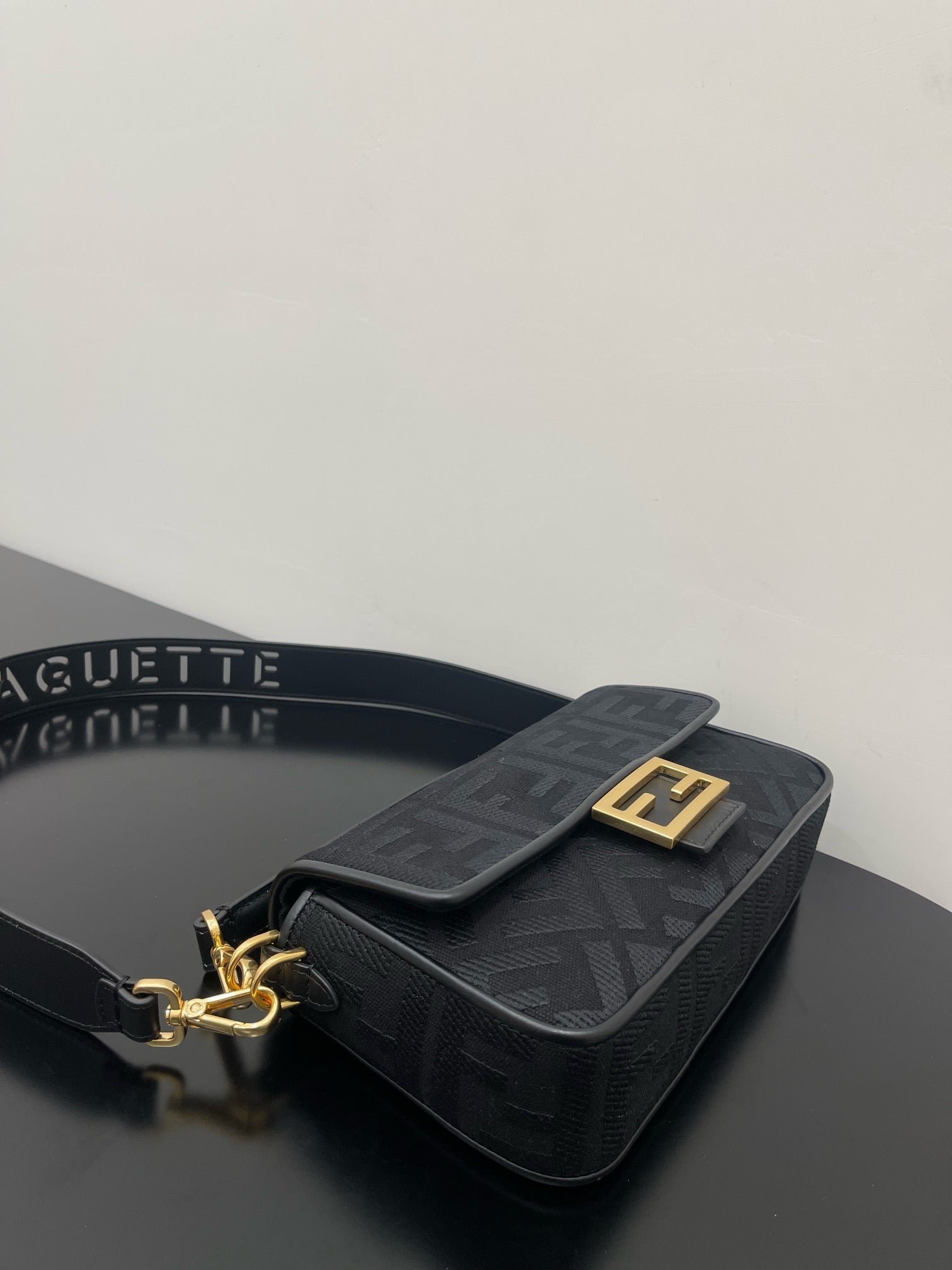 {Style No: UMXNPF37} FENDI 26 BAGUETTE BLACK NAPPA LEATHER BAG WITH GOLD HARDWARE - Image 2