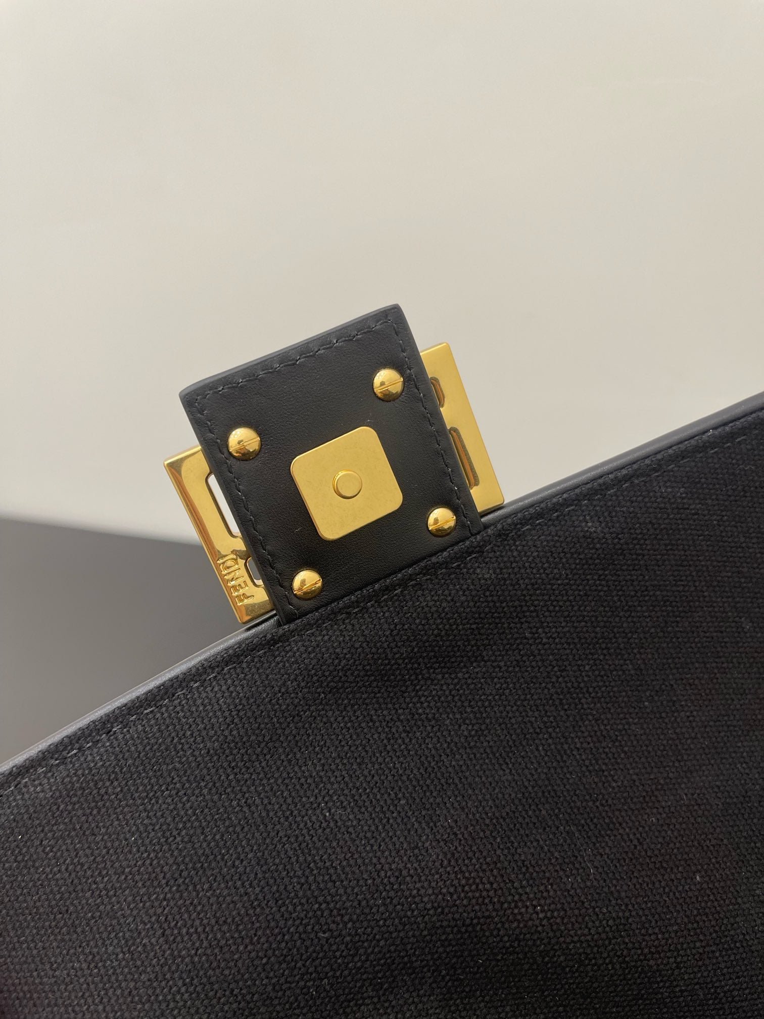 {Style No: UMXNPF37} FENDI 26 BAGUETTE BLACK NAPPA LEATHER BAG WITH GOLD HARDWARE - Image 4