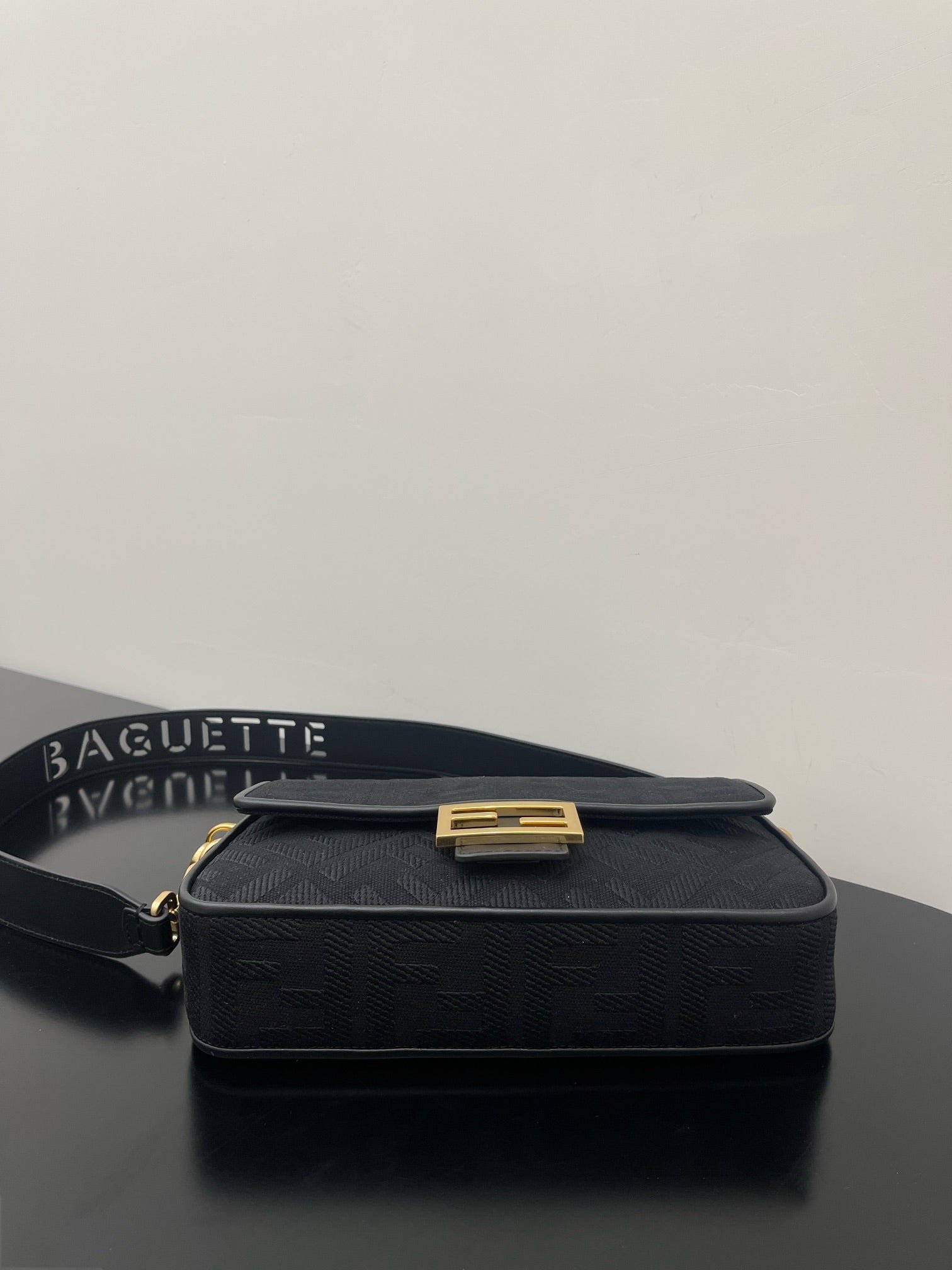 {Style No: UMXNPF37} FENDI 26 BAGUETTE BLACK NAPPA LEATHER BAG WITH GOLD HARDWARE - Image 3