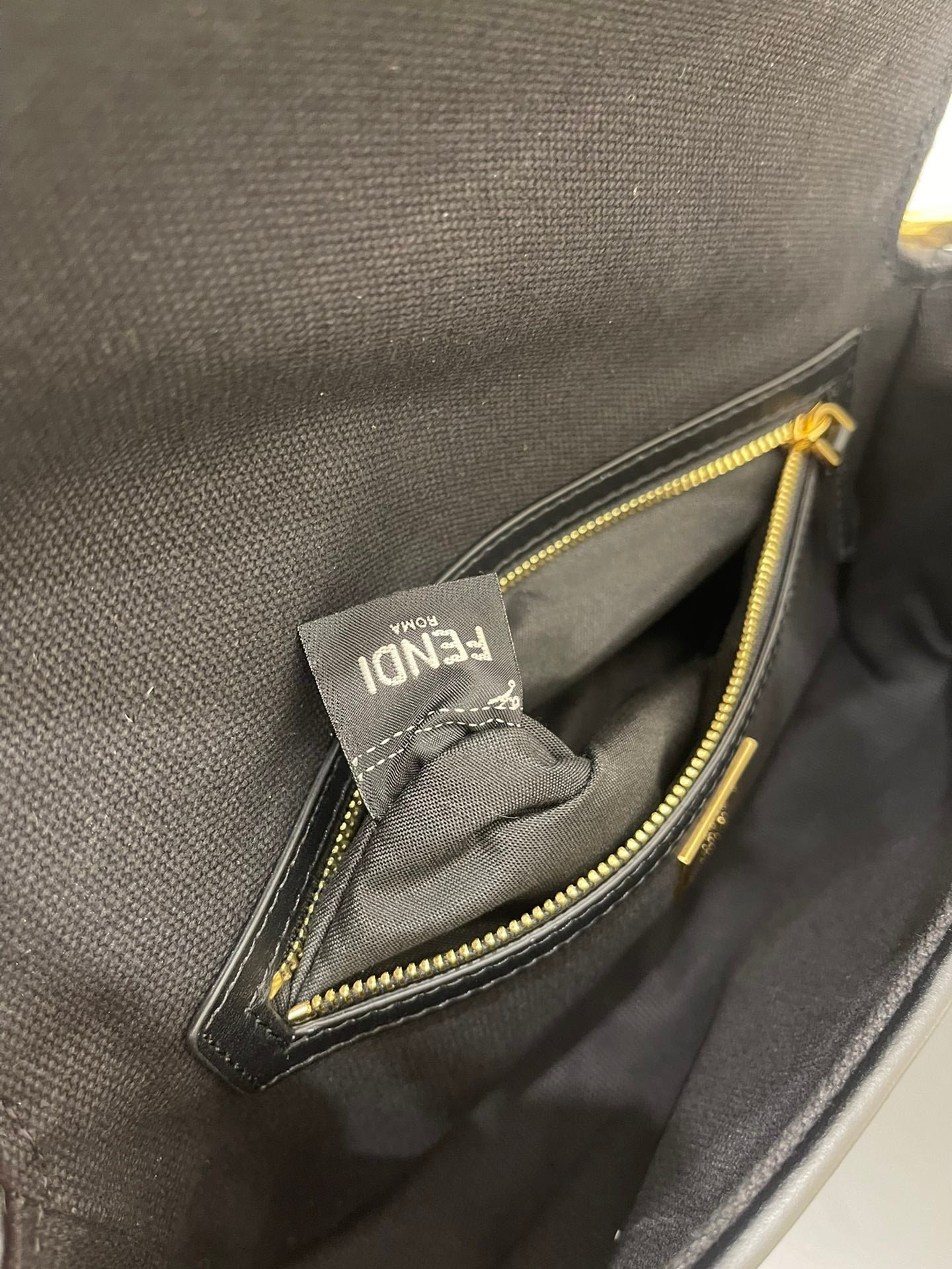 {Style No: UMXNPF37} FENDI 26 BAGUETTE BLACK NAPPA LEATHER BAG WITH GOLD HARDWARE - Image 8