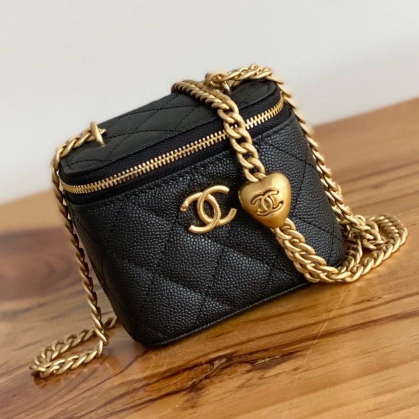 {Style No: 5AXYO6EC} CC MINI 10 VANITY IN BLACK CALFSKIN GOLD HARDWARE