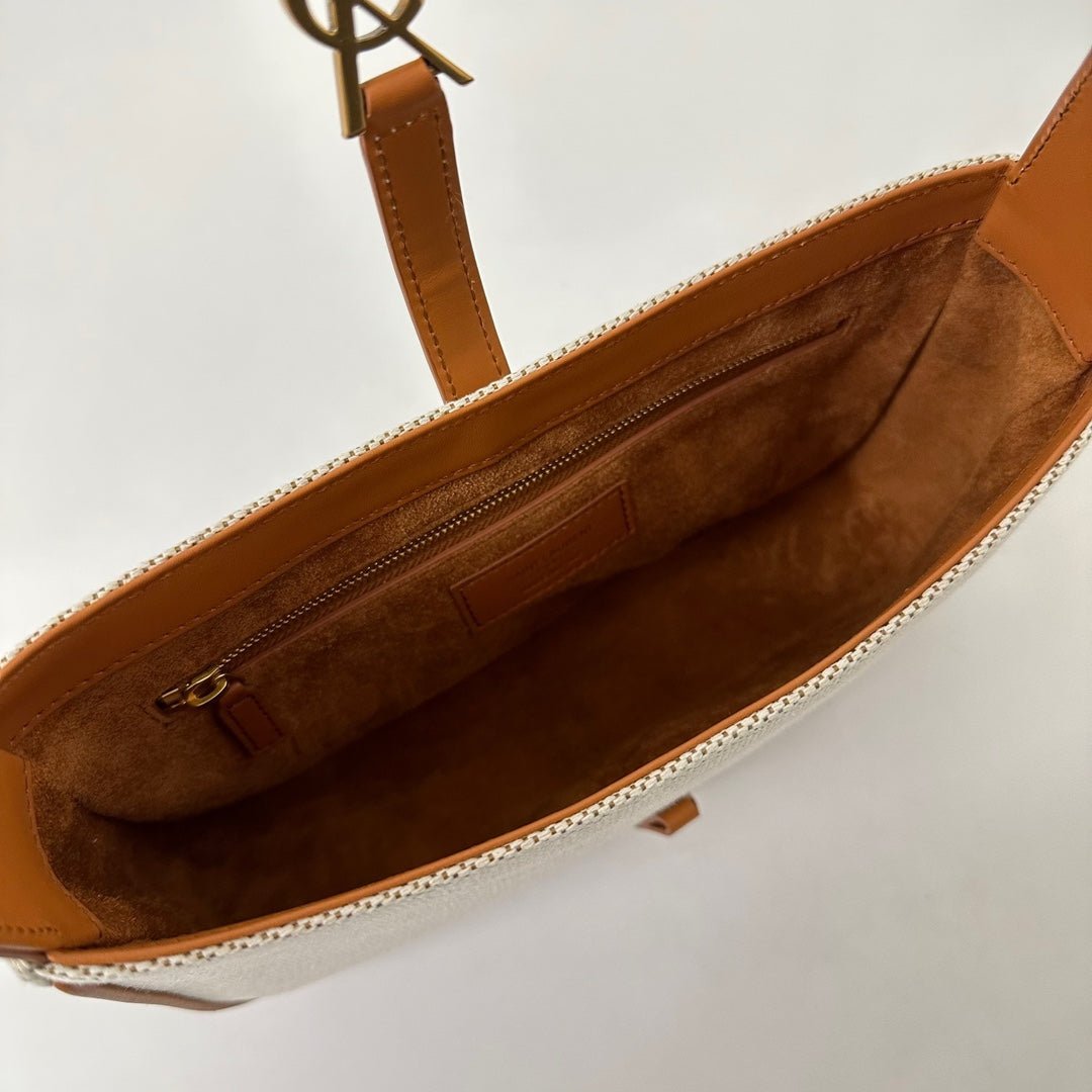 {Style No: 3SZCJXGX} LE 5 À 7 BAG 23 WHITE BROWN CANVAS WITH CALFSKIN - Image 9