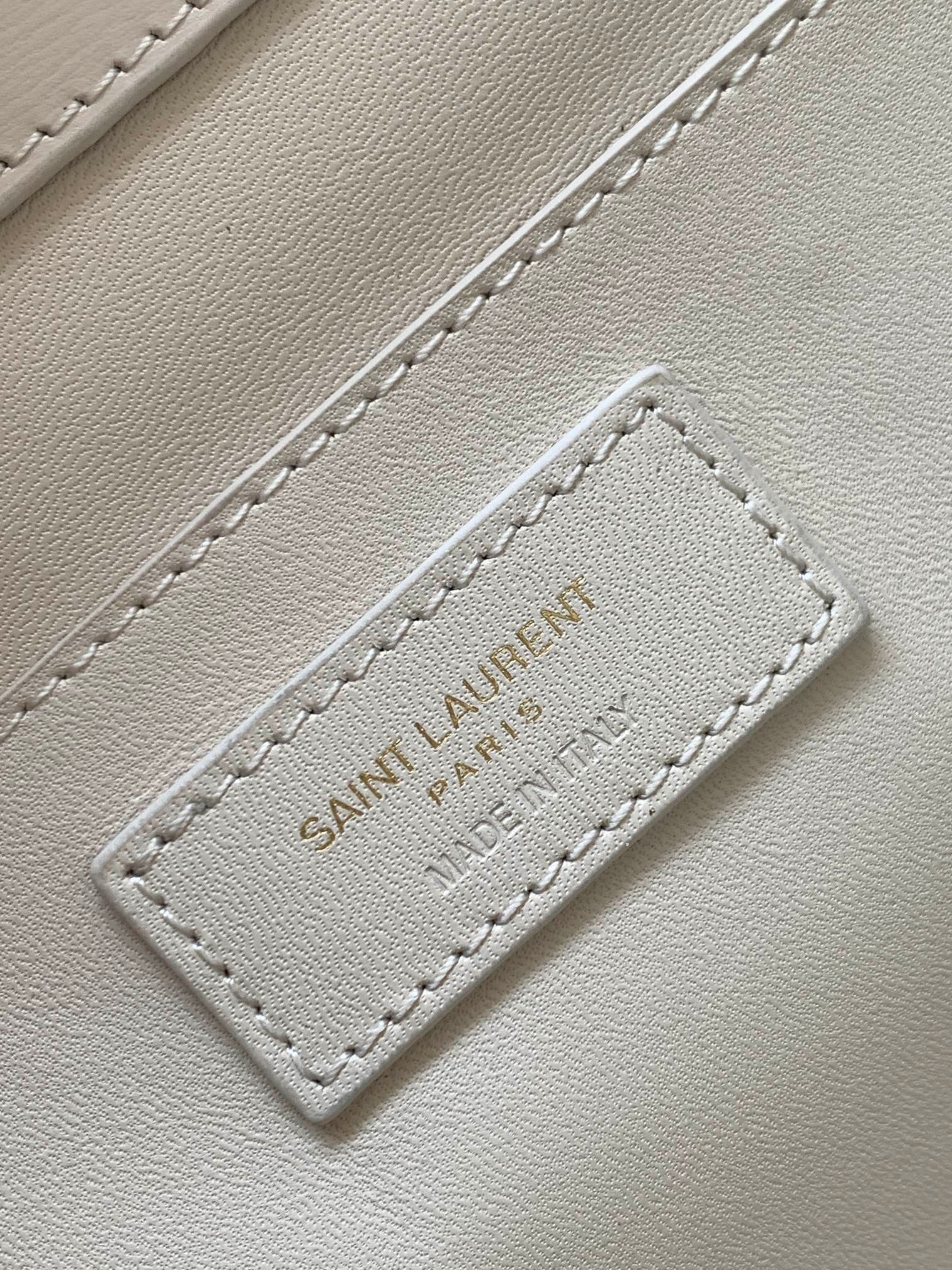 {Style No: QELGB3SW} MANHATTAN 29 TOP-HANDLE IN SMOOTH WHITE CALFSKIN - Image 5