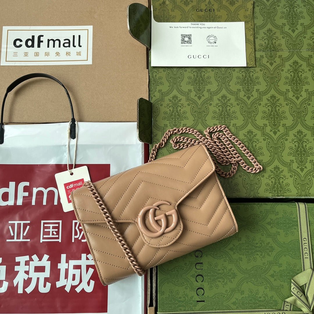 {Style No: O2KPNTS8} MARMONT QUILTED HANDBAG 20 IN BEIGE CALFSKIN