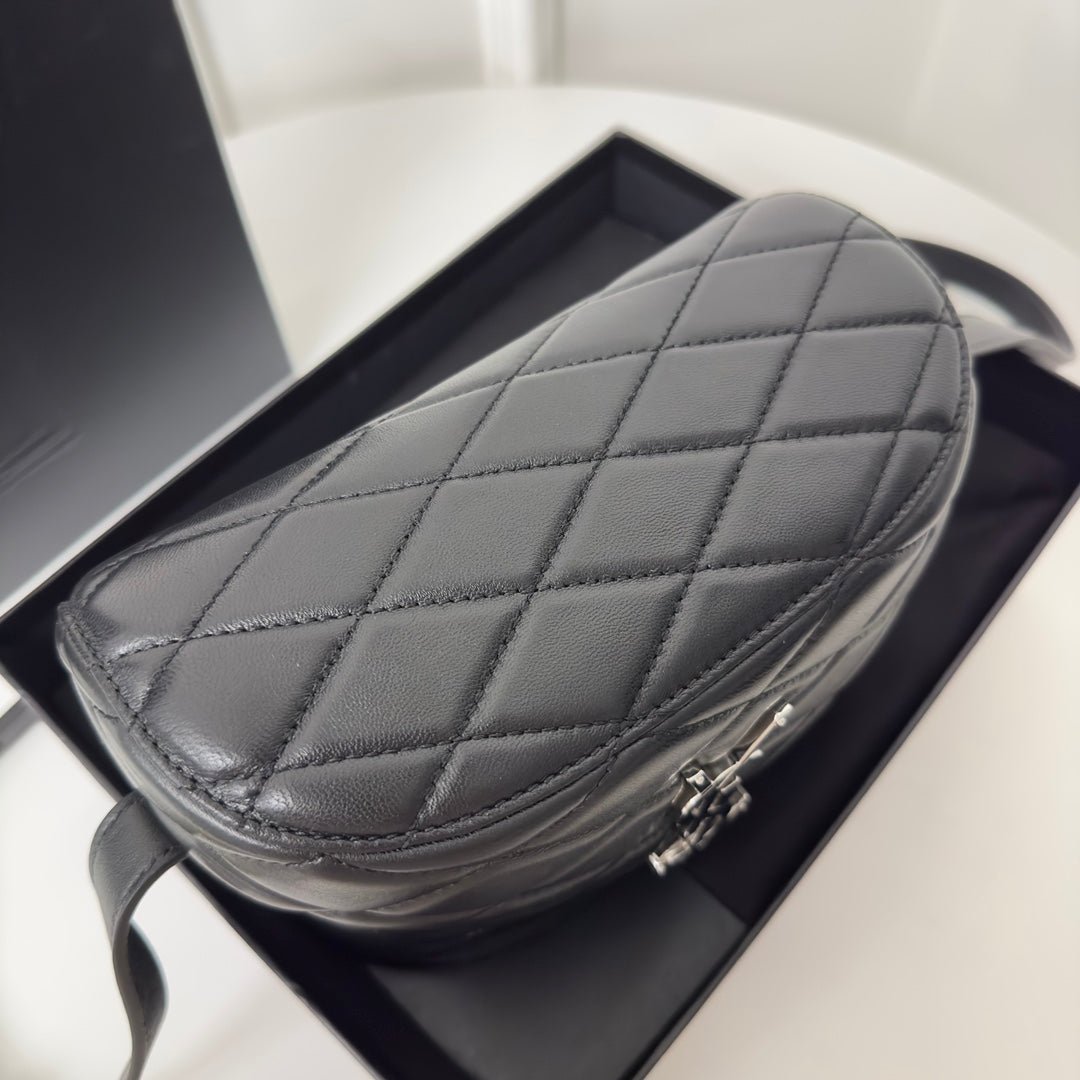 {Style No: N52VIZCA} JUNE 19 BLACK QUILTED LAMBSKIN WITH SILVER LOGO BOX BAG - Image 3