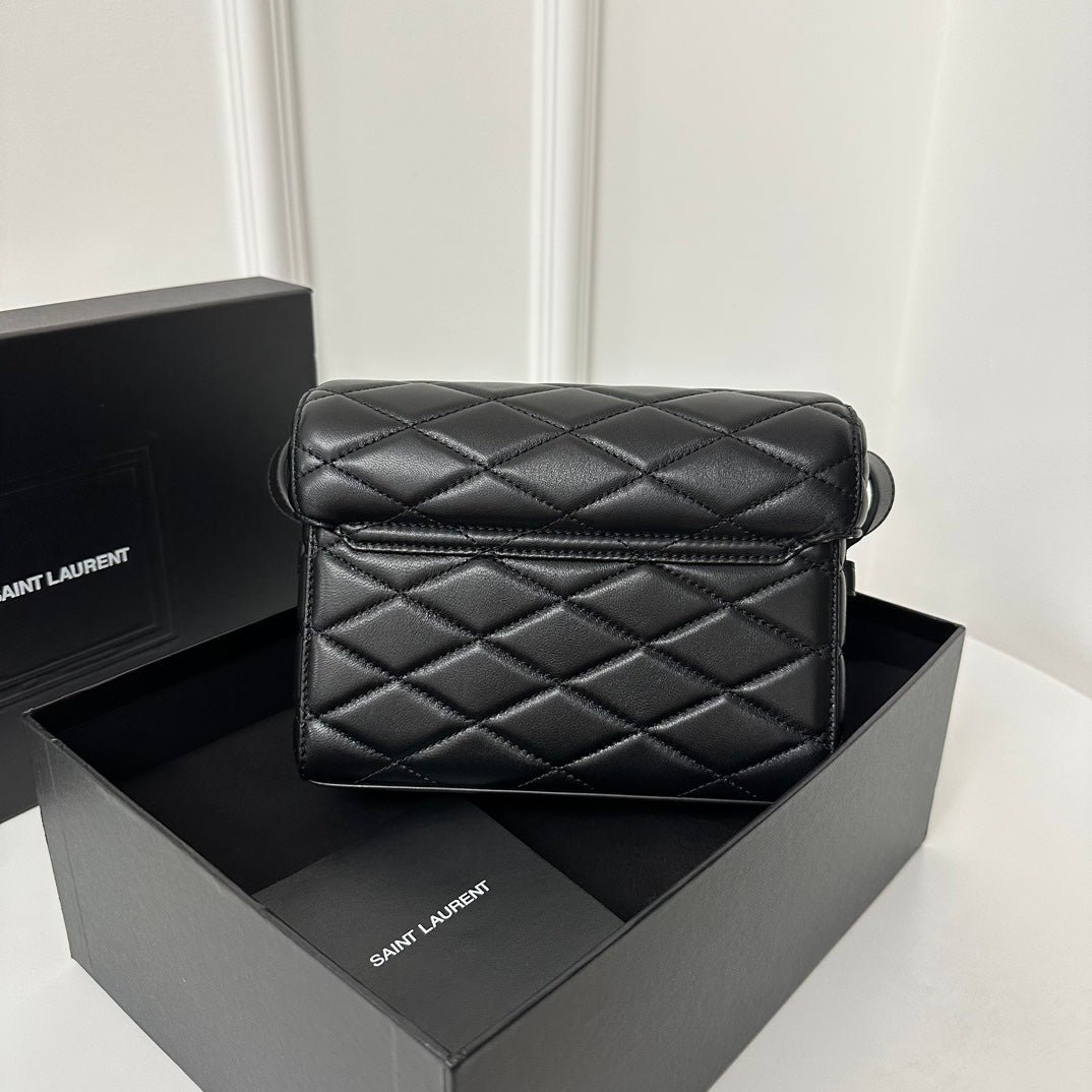 {Style No: N52VIZCA} JUNE 19 BLACK QUILTED LAMBSKIN WITH SILVER LOGO BOX BAG - Image 2