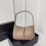 {Style No: WY5XGNAX} LE 5 À 7 BAG 24 BEIGE CREAM CALFSKIN