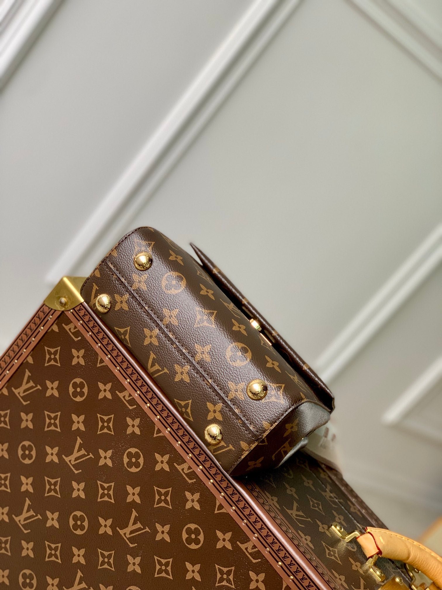 {Style No: 6V18KRNY} CLUNY MINI 20 IN BROWN MONOGRAM CANVAS - Image 6