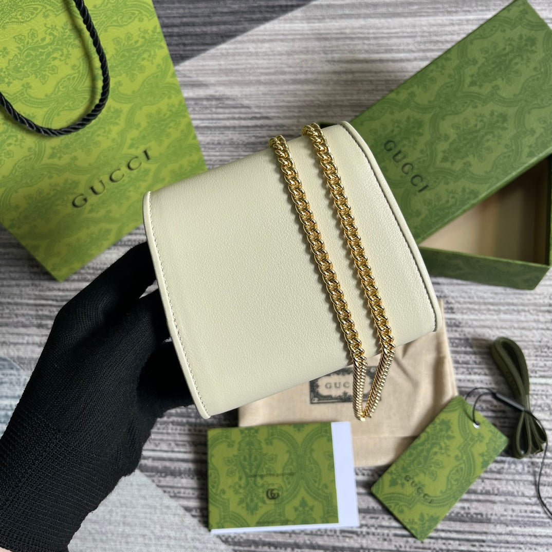 {Style No: SR89SS54} BLONDIE INTERLOCK MINI SHOULDER BAG 12 IN WHITE CALFSKIN GOLD CHAIN - Image 3