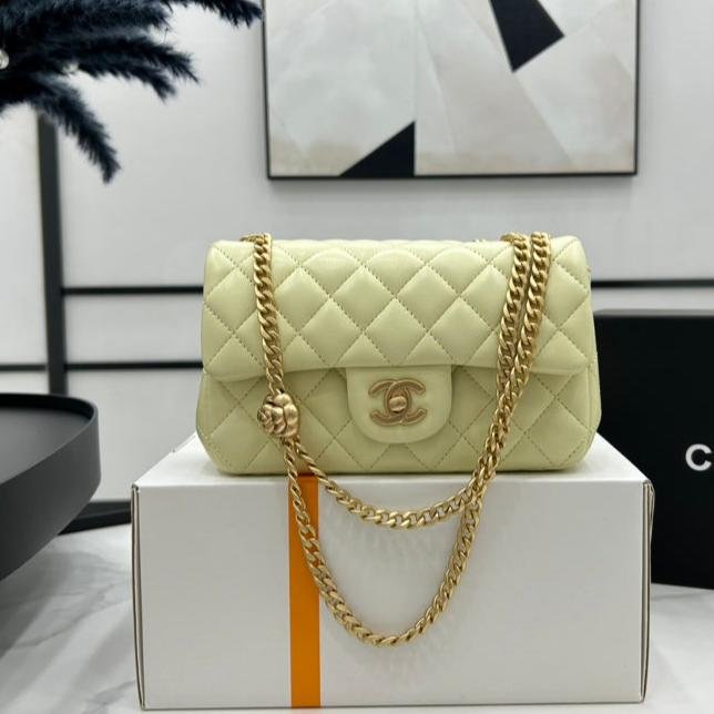 {Style No: C722C1W5} CC SMALL 20 FLAP BAG IN NEON YELLOW CALFSKIN GOLD HARDWARE