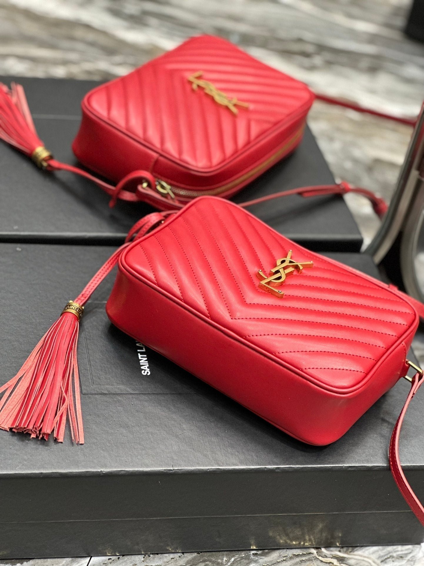 {Style No: EIMVYQ7J} LOU CAMERA 23 RED LAMBSKIN GOLD HARDWARE - Image 6