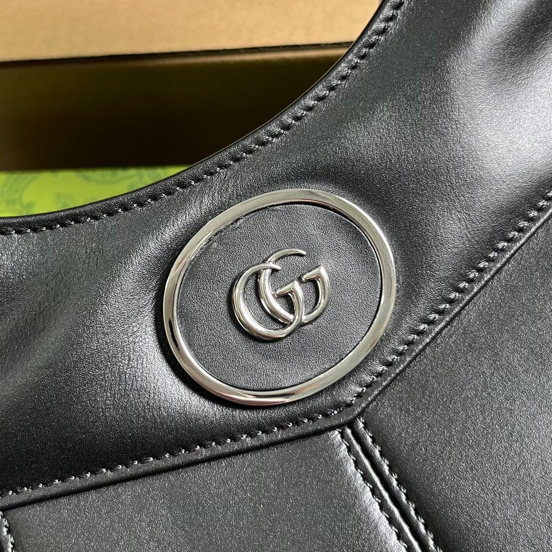 {Style No: 8HDCPY7P} GG SMALL 28 TOTE BAG IN BLACK CALFSKIN - Image 4
