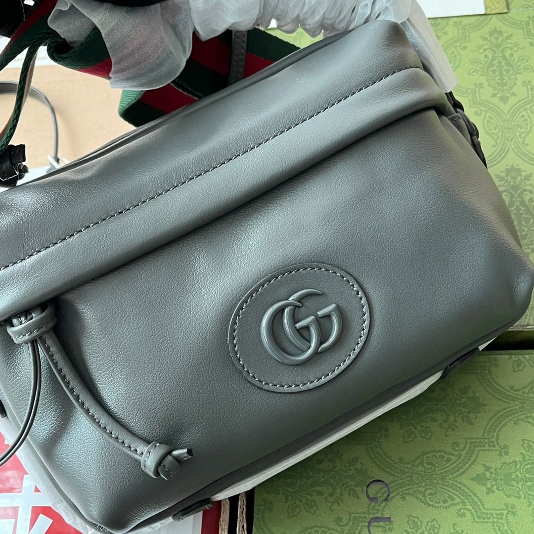 {Style No: GXFPY35V} SHOULDER BAG 23 IN GRAY CALFSKIN - Image 7