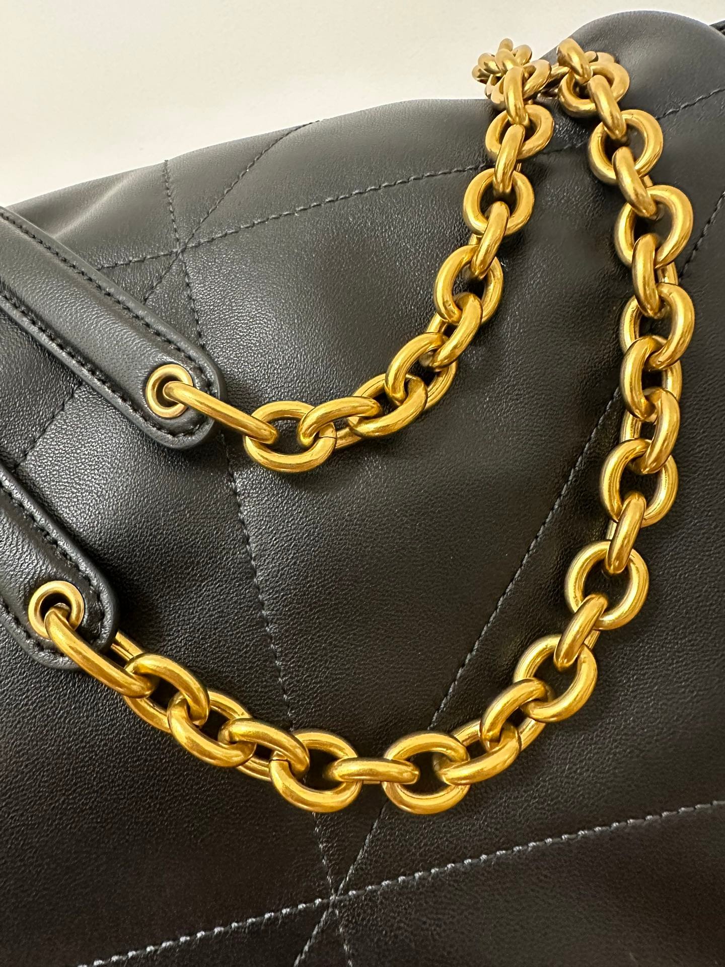{Style No: OGKVRWTG} JAMIE 43 LARGE LAMBSKIN BLACK - Image 4