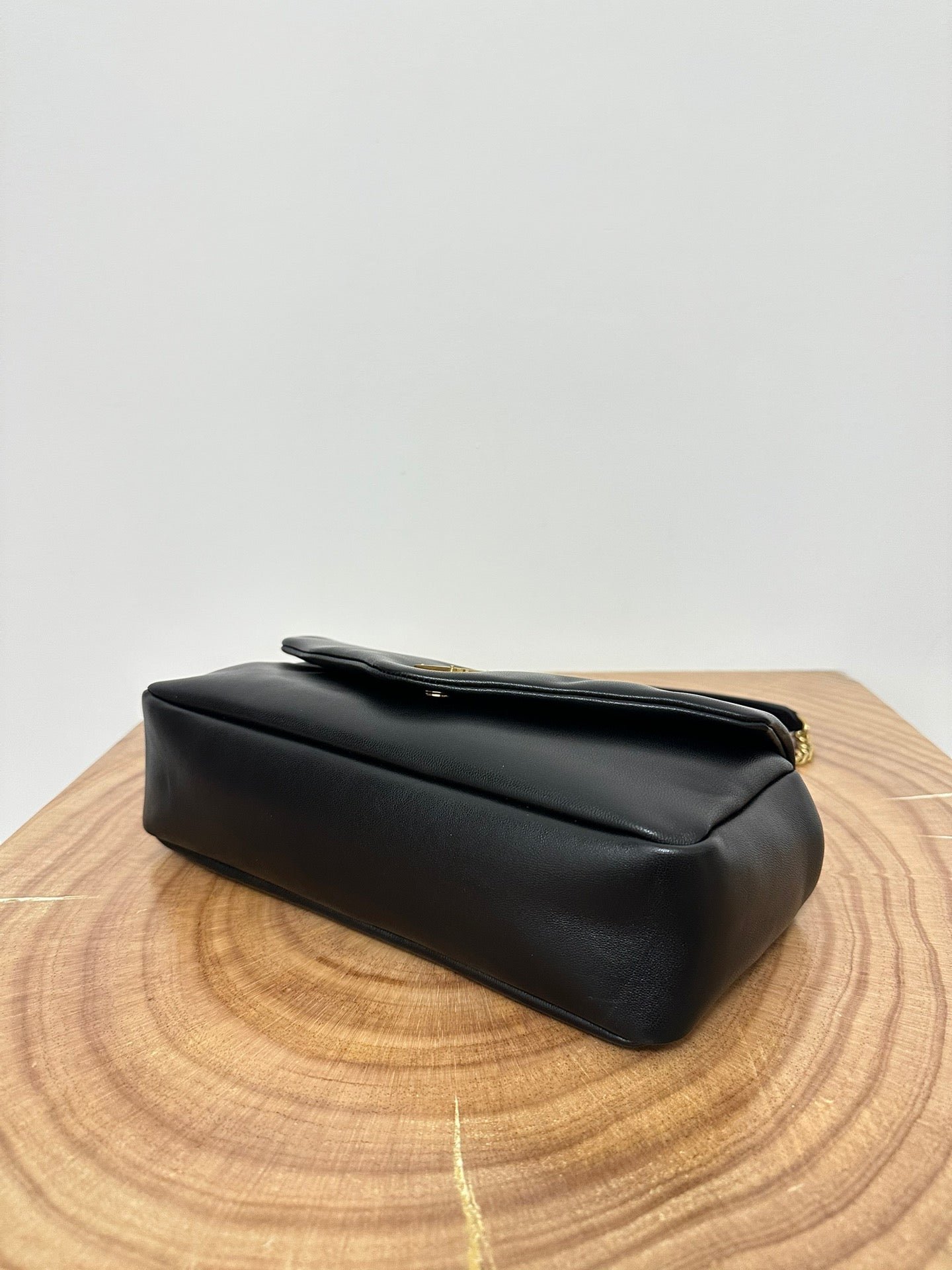 {Style No: 4LIUIBXR} CALYPSO 26 BLACK LAMBSKIN CHAIN BAG - Image 6