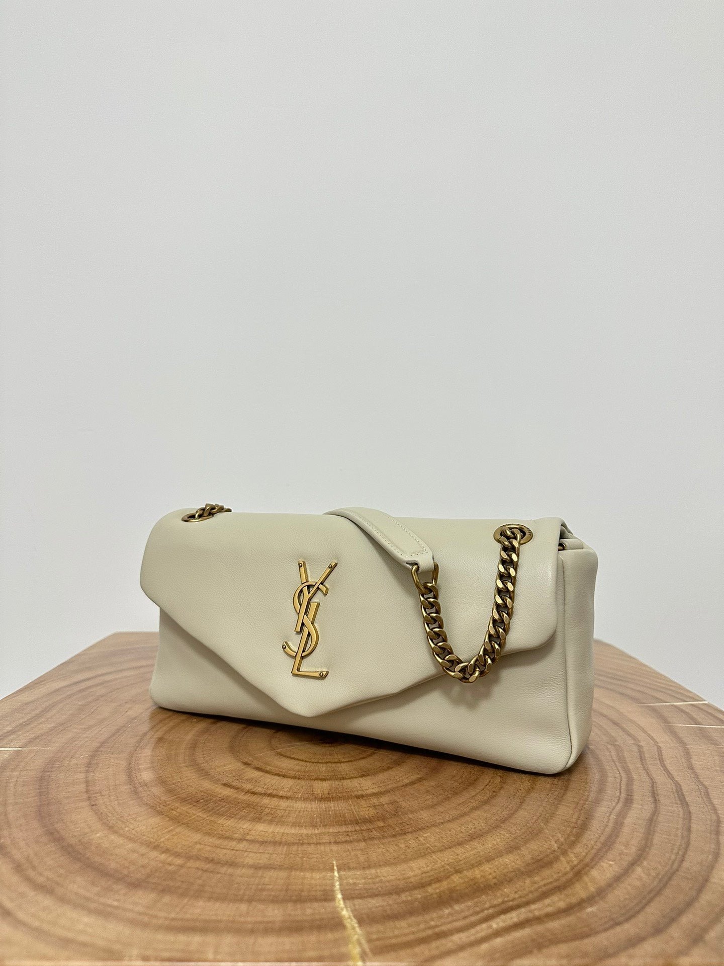 {Style No: BGM1R2KN} CALYPSO 26 MILKY WHITE LAMBSKIN CHAIN BAG - Image 2