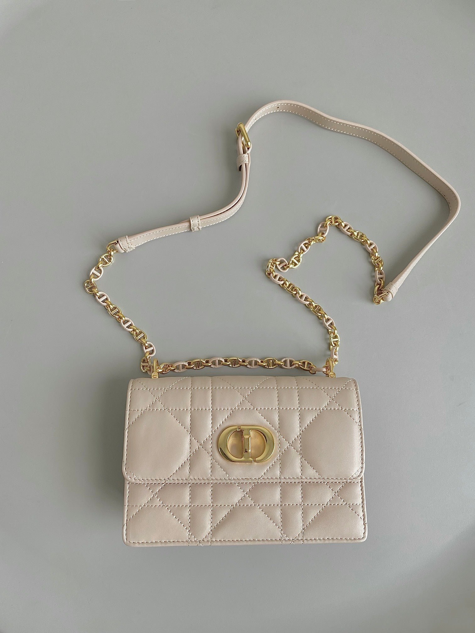 {Style No: VOR45KO9} MINI CHAIN BAG 17 IN BEIGE CALFSKIN - Image 2