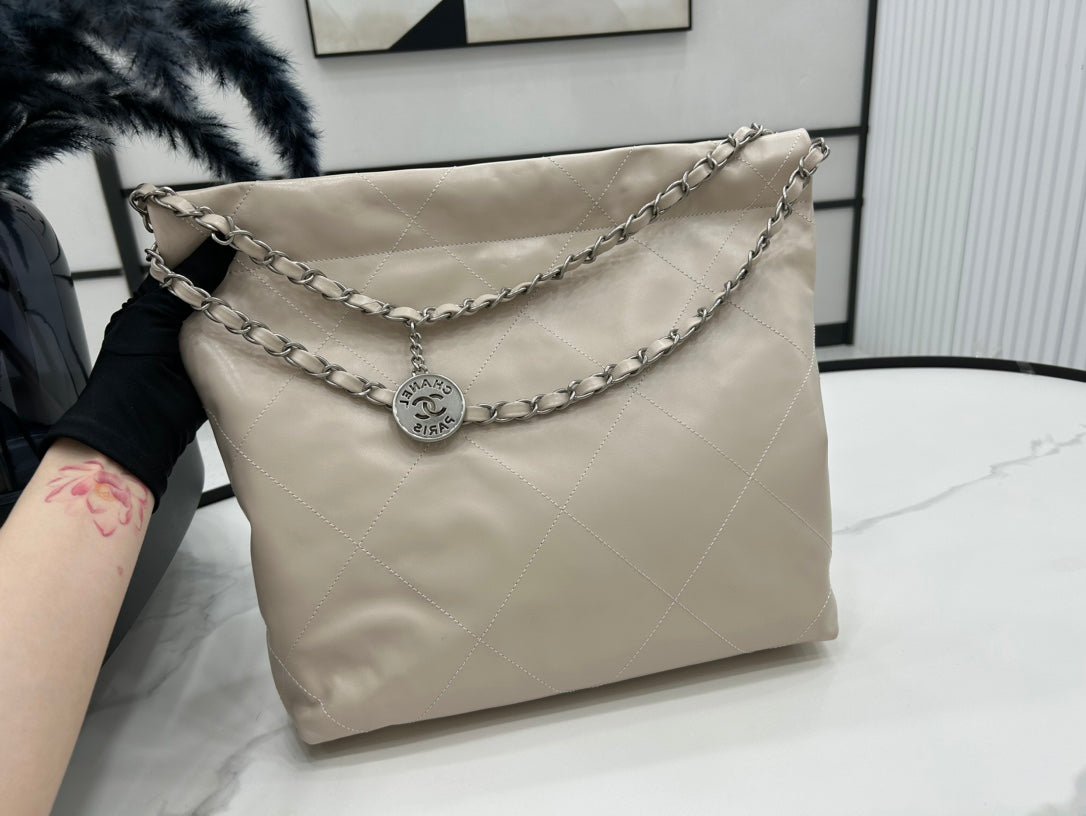 {Style No: LHLP69HZ} CC MEDIUM 37 HANDBAG IN BEIGE CREAM CALFSKIN SILVER HARDWARE - Image 3
