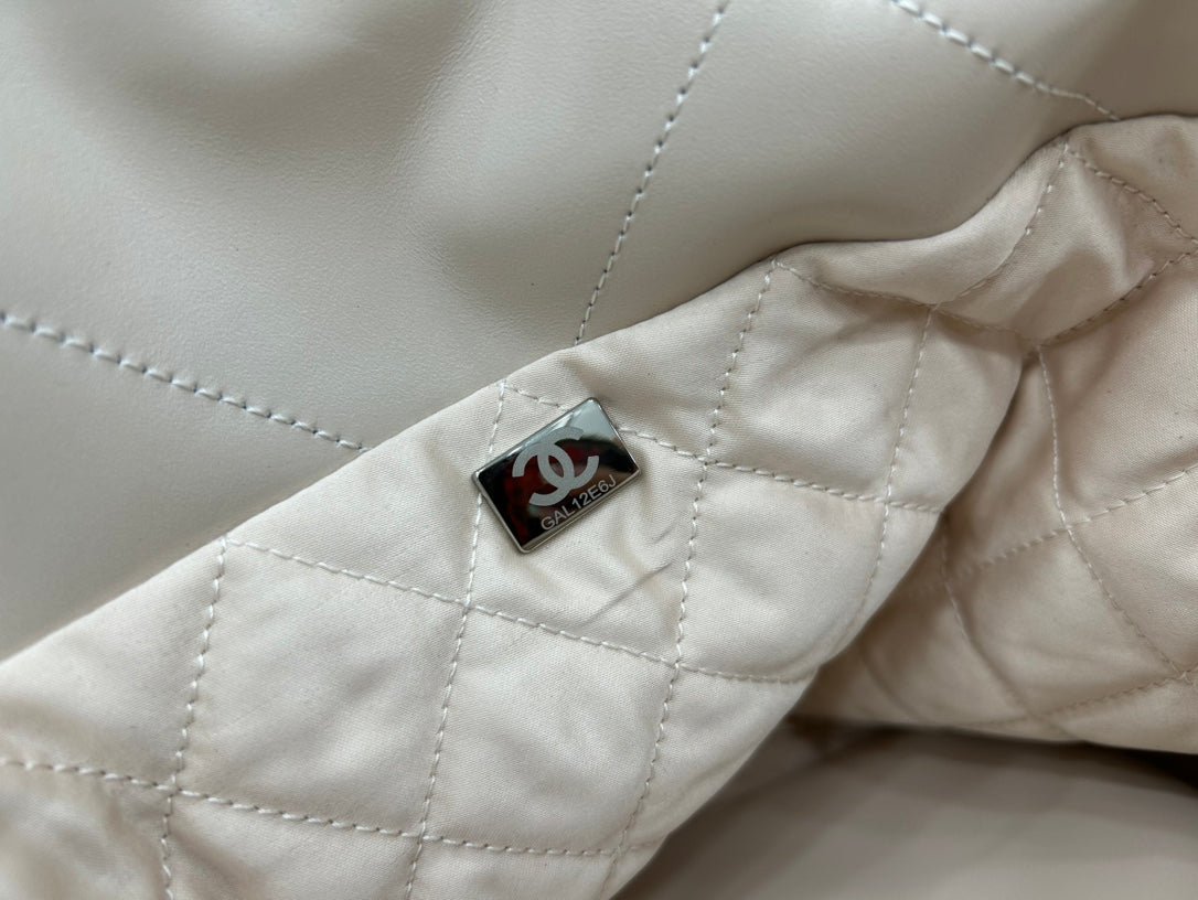 {Style No: LHLP69HZ} CC MEDIUM 37 HANDBAG IN BEIGE CREAM CALFSKIN SILVER HARDWARE - Image 8