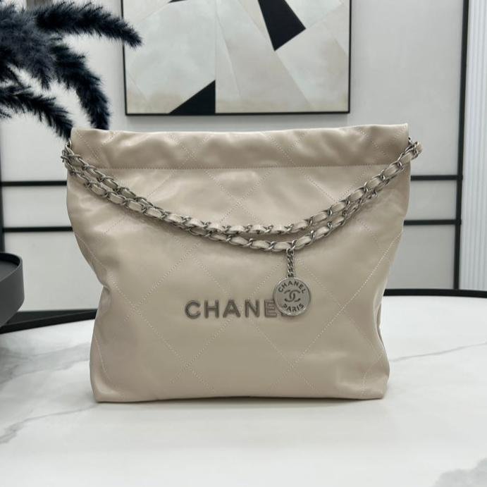 {Style No: LHLP69HZ} CC MEDIUM 37 HANDBAG IN BEIGE CREAM CALFSKIN SILVER HARDWARE