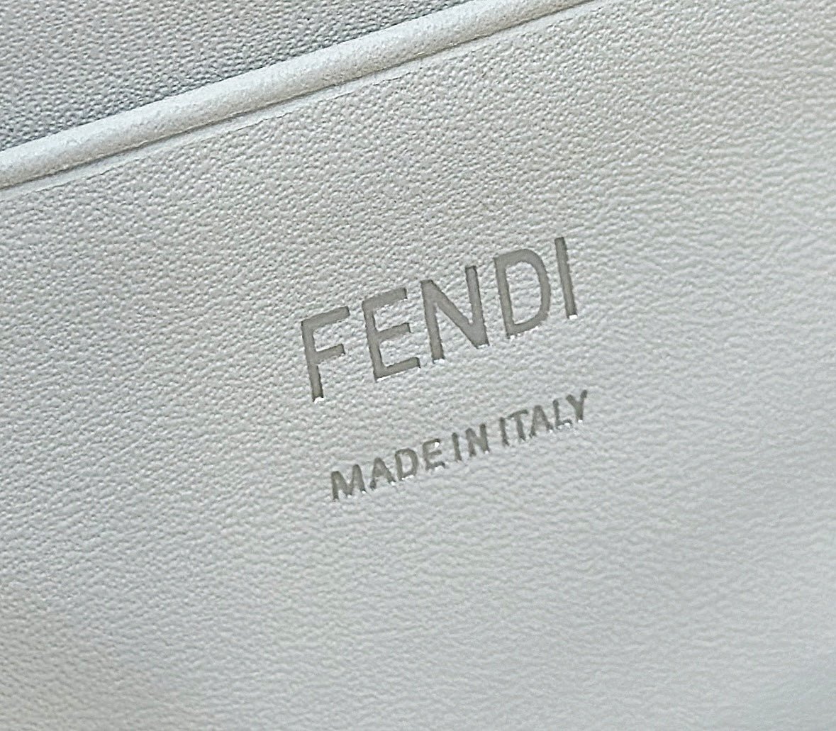 {Style No: 7OGK713Y} FENDI 19 BAGUETTE BAG IN BLACK MIX WHITE CANVAS WITH GOLD HARDWARE - Image 4