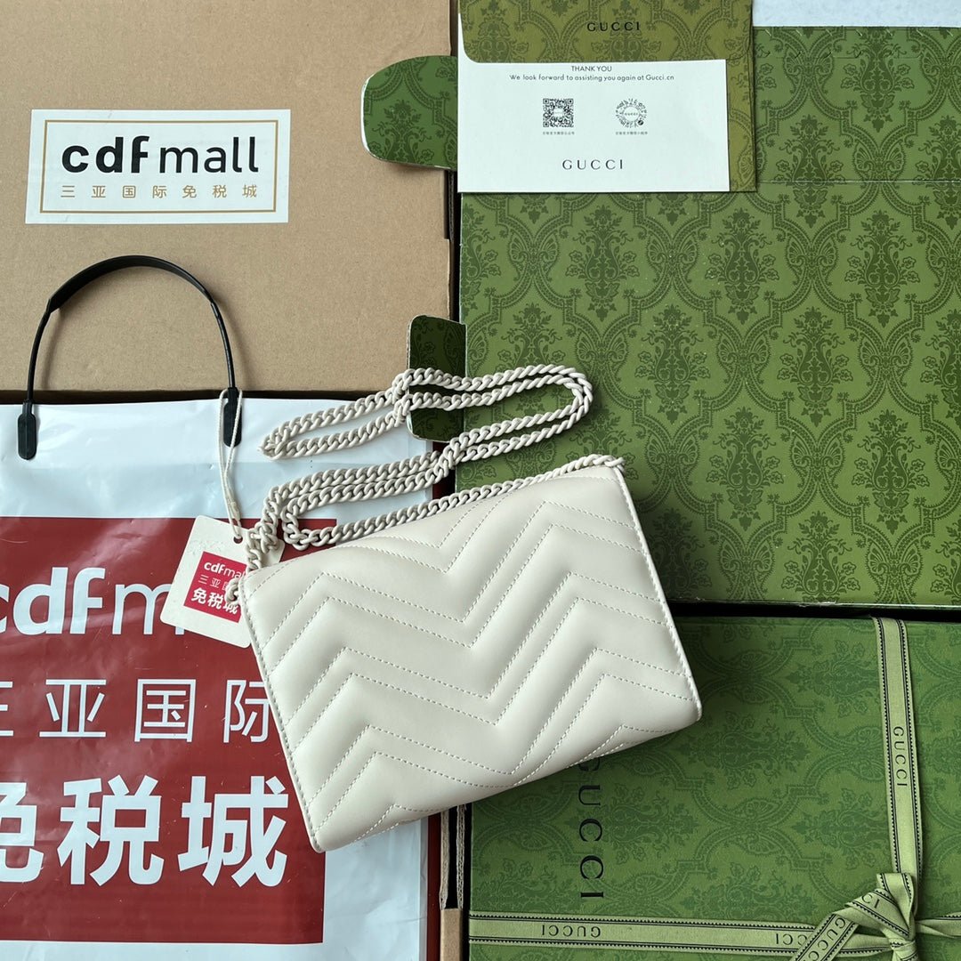 {Style No: G8414YTZ} MARMONT QUILTED HANDBAG 20 IN WHITE CALFSKIN - Image 9