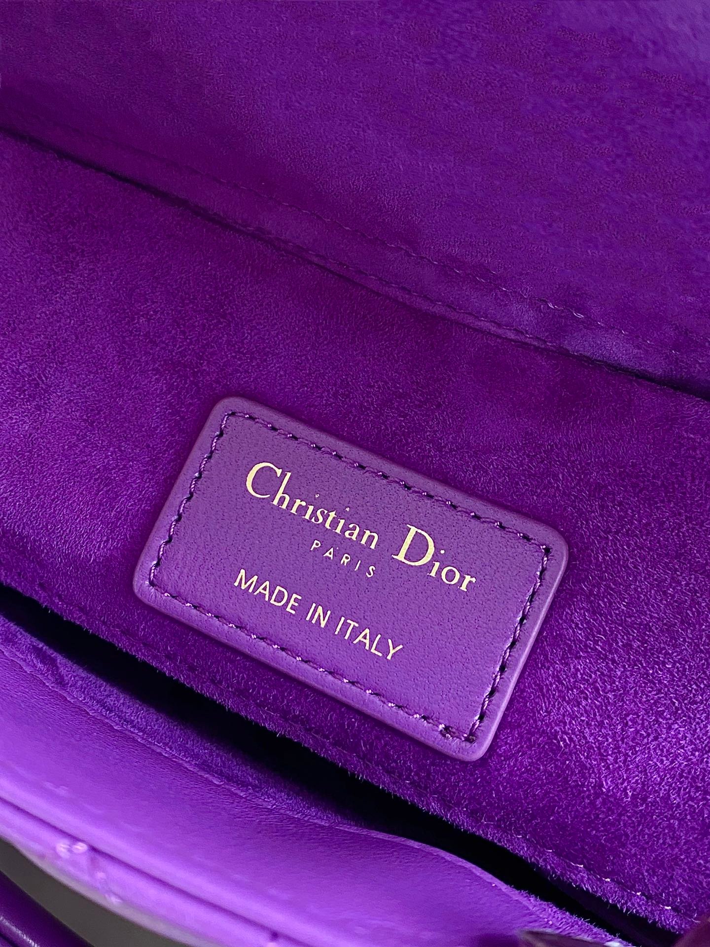 {Style No: R6VVF4ES} D-JOY BAG 22 IN VIOLET PURPLE LAMBSKIN - Image 4