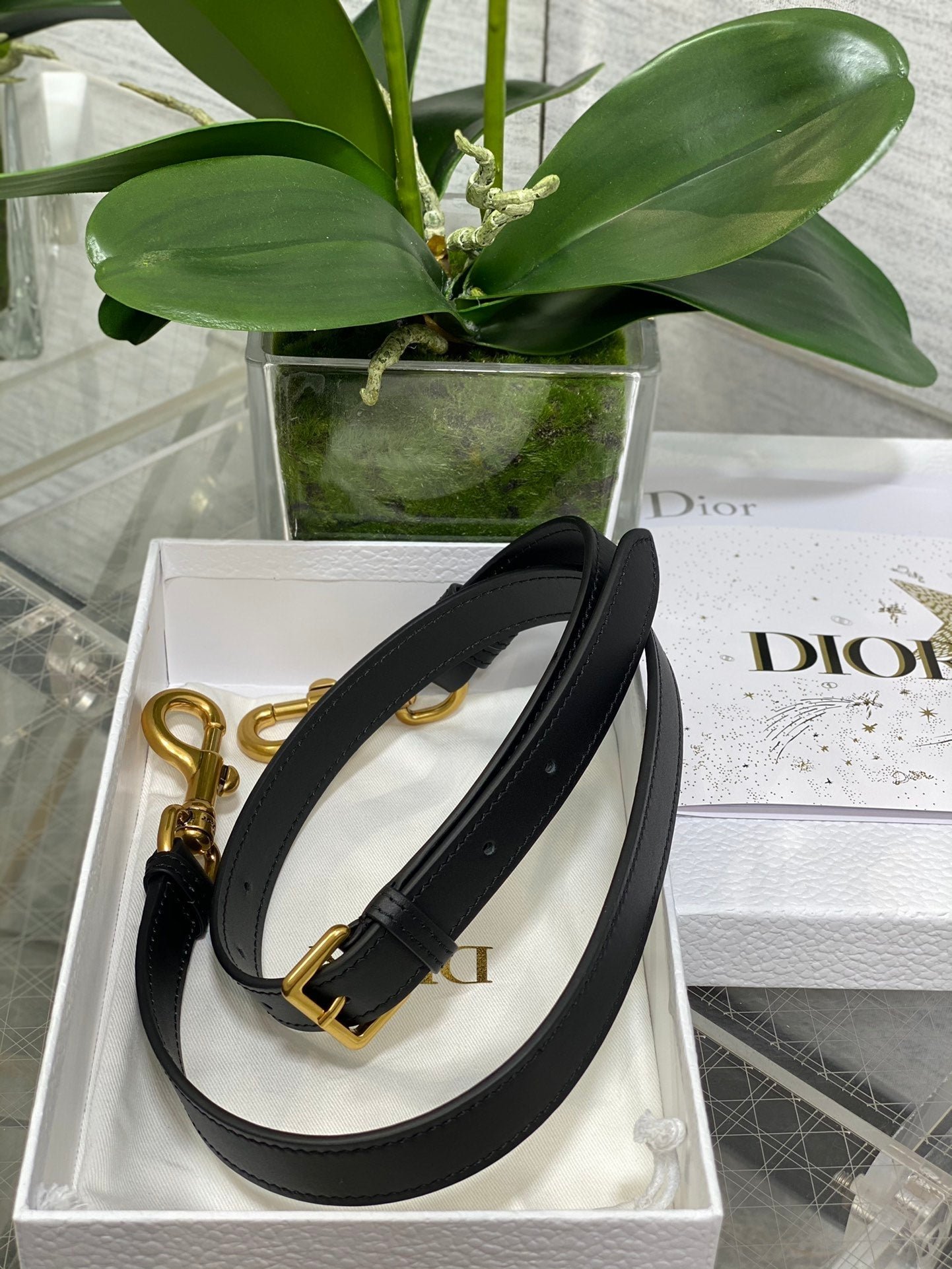 {Style No: VE1RW7OT} SADDLE BAG 24 IN BLACK CALFSKIN GOLD HARDWARE - Image 3
