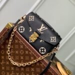 {Style No: 5NODRVQY} POCHETTE MÉTIS EAST WEST 21 IN BLACK AND BEIGE MONOGRAM EMPREINTE CALFSKIN EMBOSSED LOGO