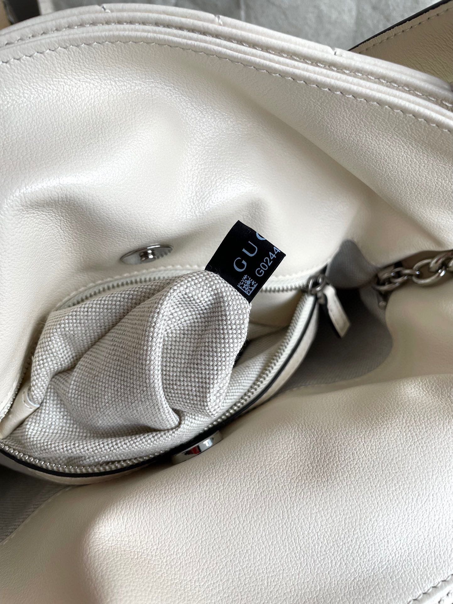 {Style No: GH1H9IHY} BLONDIE TOTE BAG 30 IN WHITE CALFSKIN SIVLER HARDWARE - Image 8