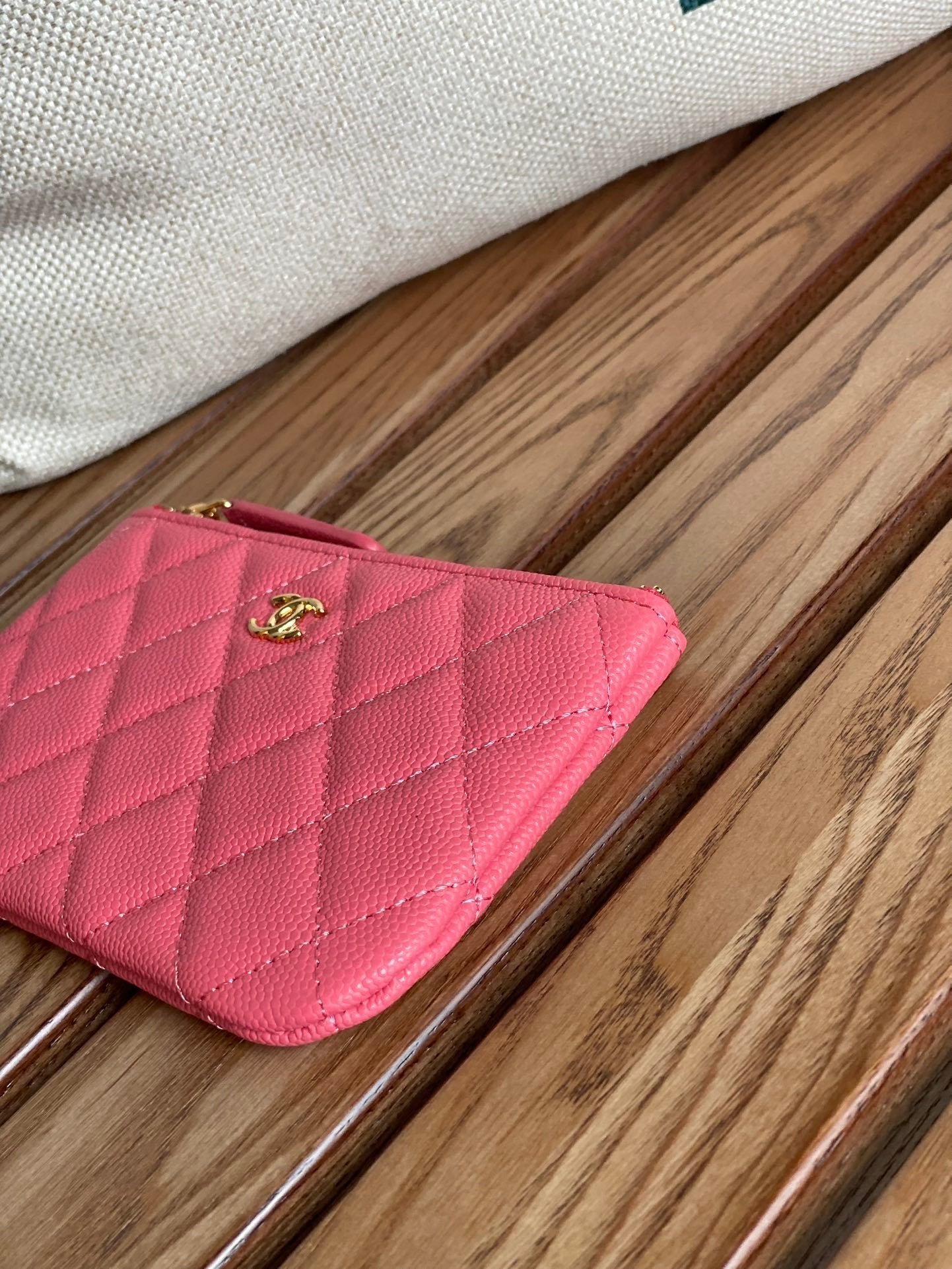 {Style No: MBUHWNAY} CC CLASSIC SMALL 15 ZIPPED POUCH IN BLUSH RED GRAINED CALFSKIN - Image 6