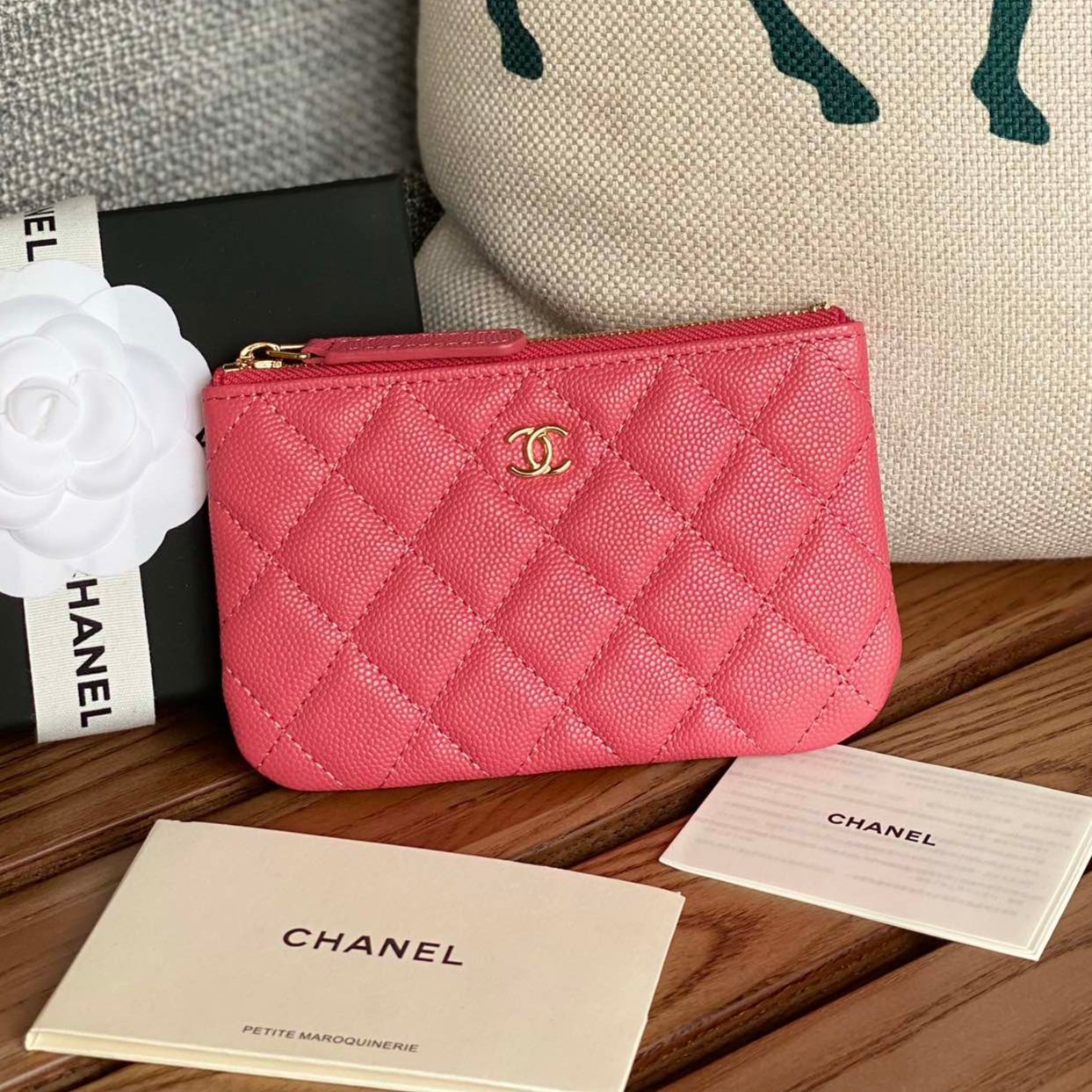 {Style No: MBUHWNAY} CC CLASSIC SMALL 15 ZIPPED POUCH IN BLUSH RED GRAINED CALFSKIN