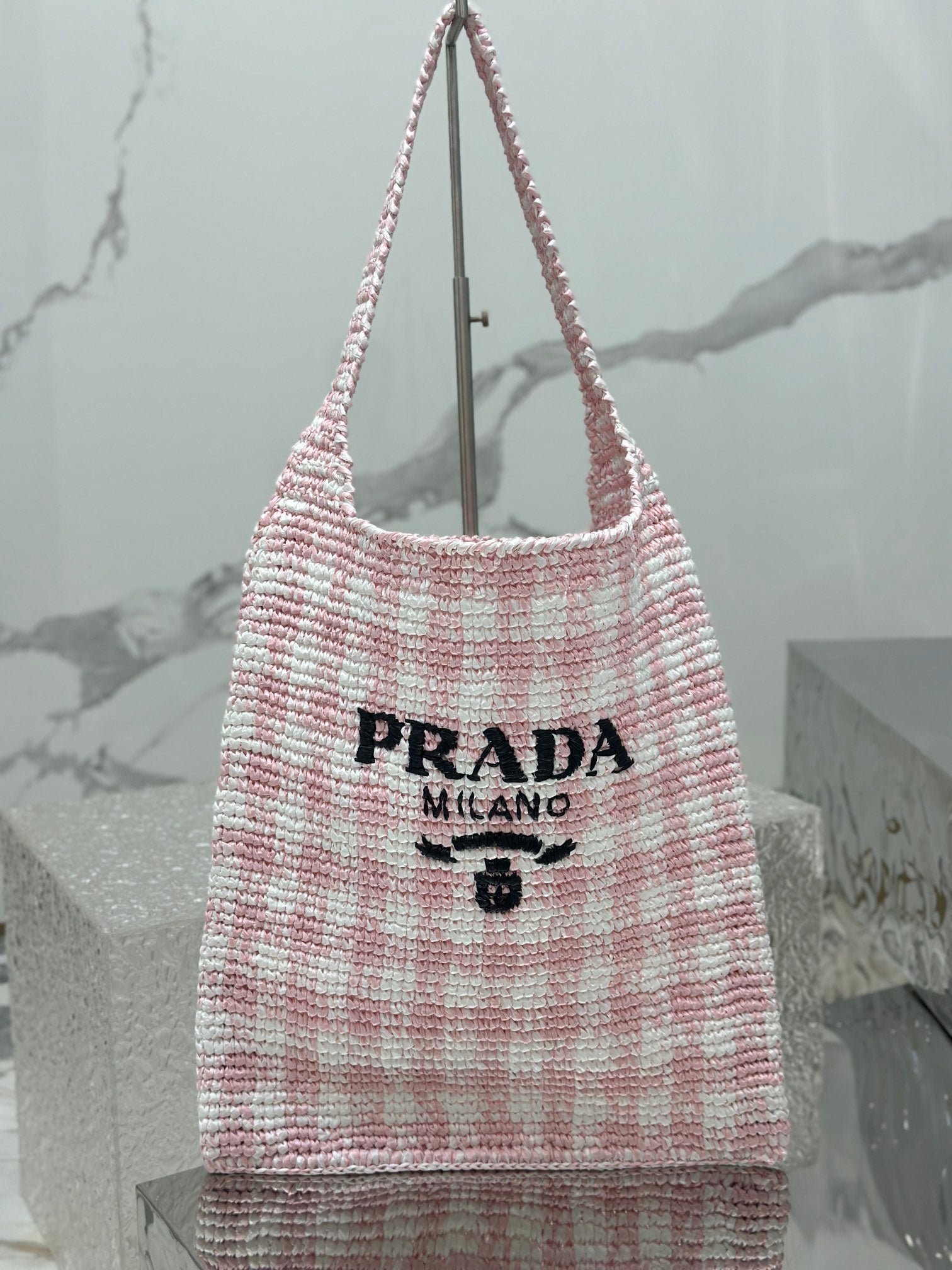 {Style No: 84XKQ57R} LARGE TOTE BAG 45 IN PINK MIX WHITE AND BLACK WOVEN RAFFIA - Image 9