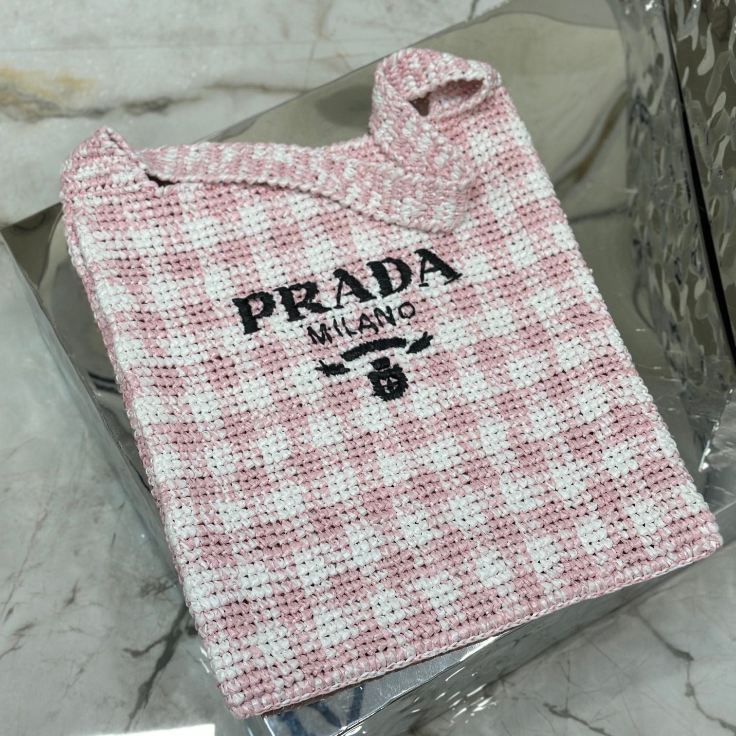{Style No: 84XKQ57R} LARGE TOTE BAG 45 IN PINK MIX WHITE AND BLACK WOVEN RAFFIA