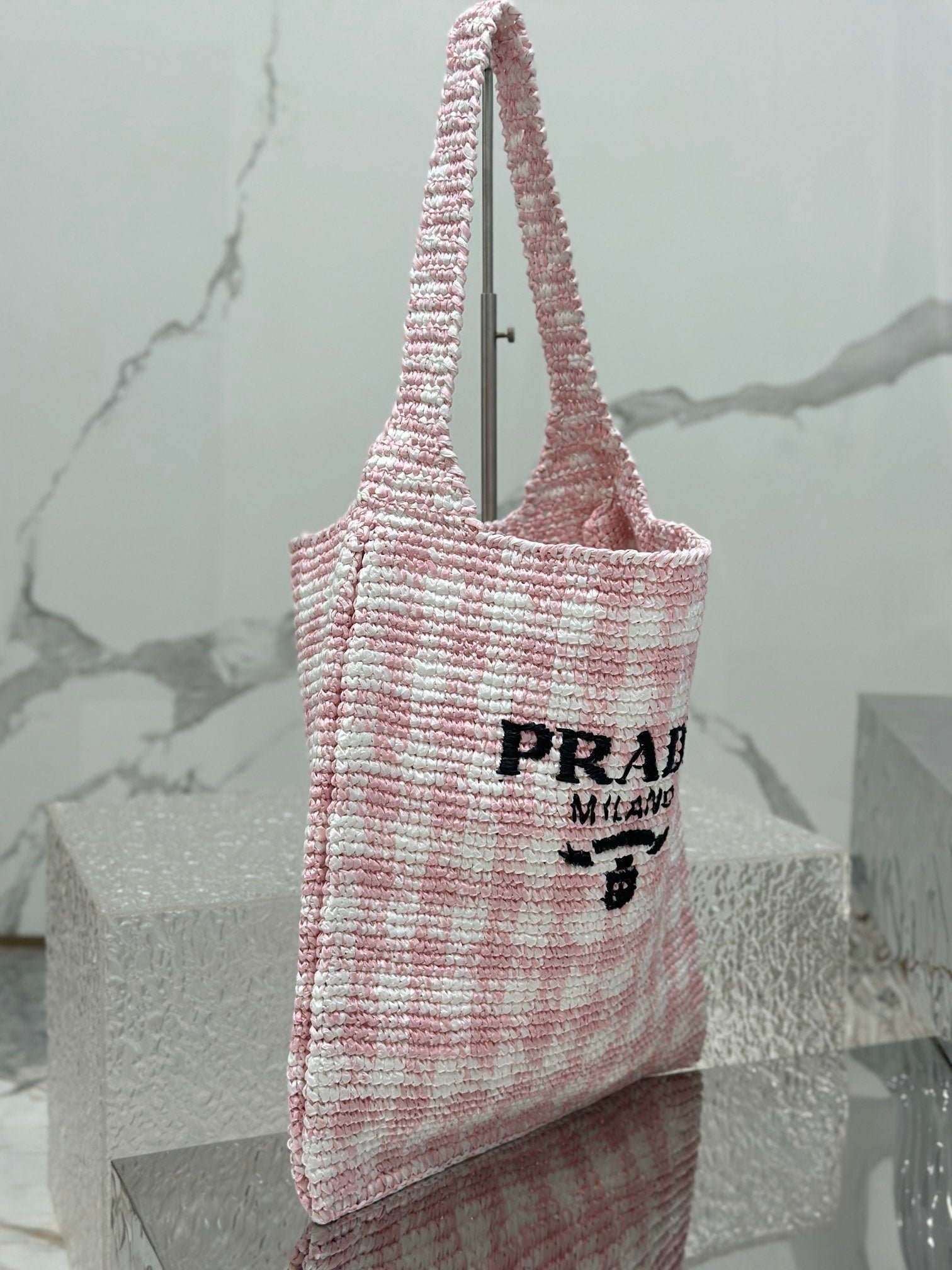 {Style No: 84XKQ57R} LARGE TOTE BAG 45 IN PINK MIX WHITE AND BLACK WOVEN RAFFIA - Image 5