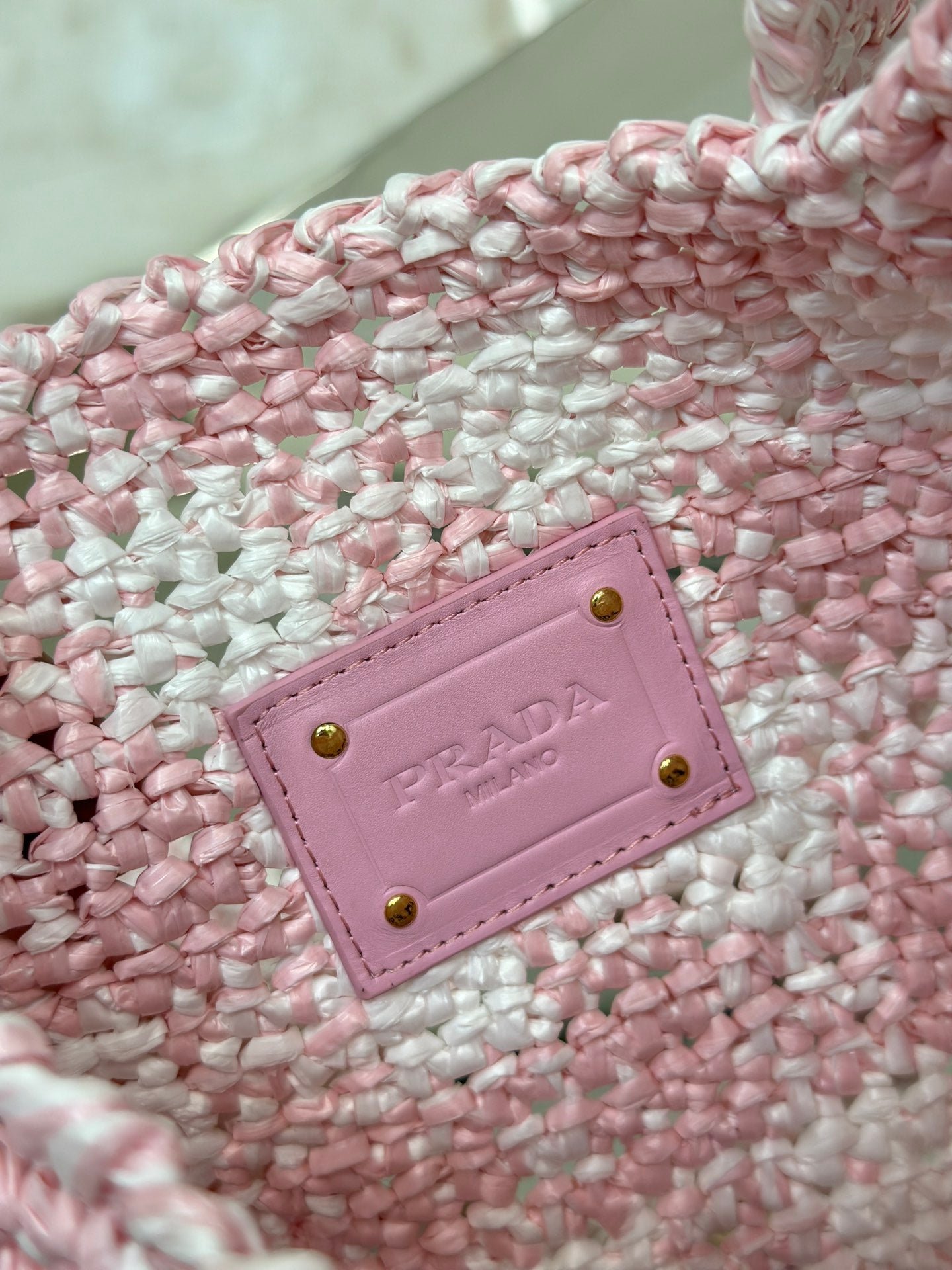 {Style No: H7VGGZZM} SMALL TOTE BAG 29 IN PINK MIX WHITE AND BLACK WOVEN RAFFIA - Image 9