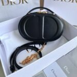 {Style No: D2JHMXH8} SIGNATURE 18 OVAL BAG IN BLACK CALFSKIN