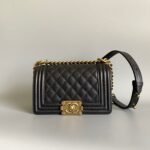 {Style No: 7VN95Z5J} SMALL BOY BAG 20 IN BLACK LAMBSKIN GOLD HARDWARE