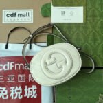 {Style No: RNCJHMI3} SMALL BLONDIE OVAL SHOULDER BAG 20 IN OFF WHITE CALFSKIN