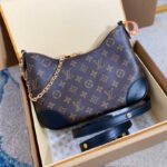 {Style No: MB9BEETT} BOULOGNE 29 IN BROWN MONOGRAM CANVAS GOLD HARDWARE