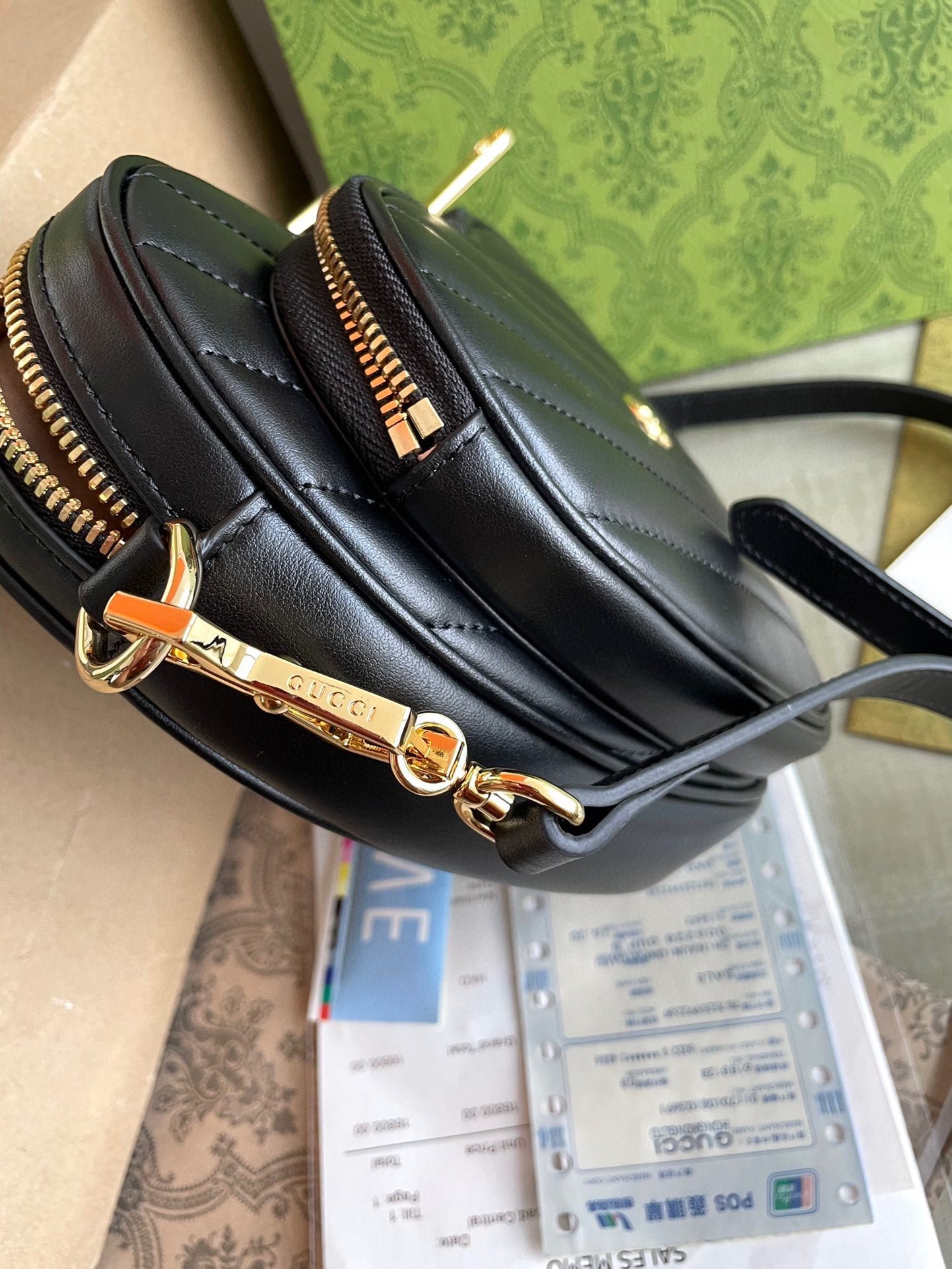 {Style No: SU99DK32} MARMONT HEART BAG 20 IN BLACK CALFSKIN GOLD HARDWARE - Image 6