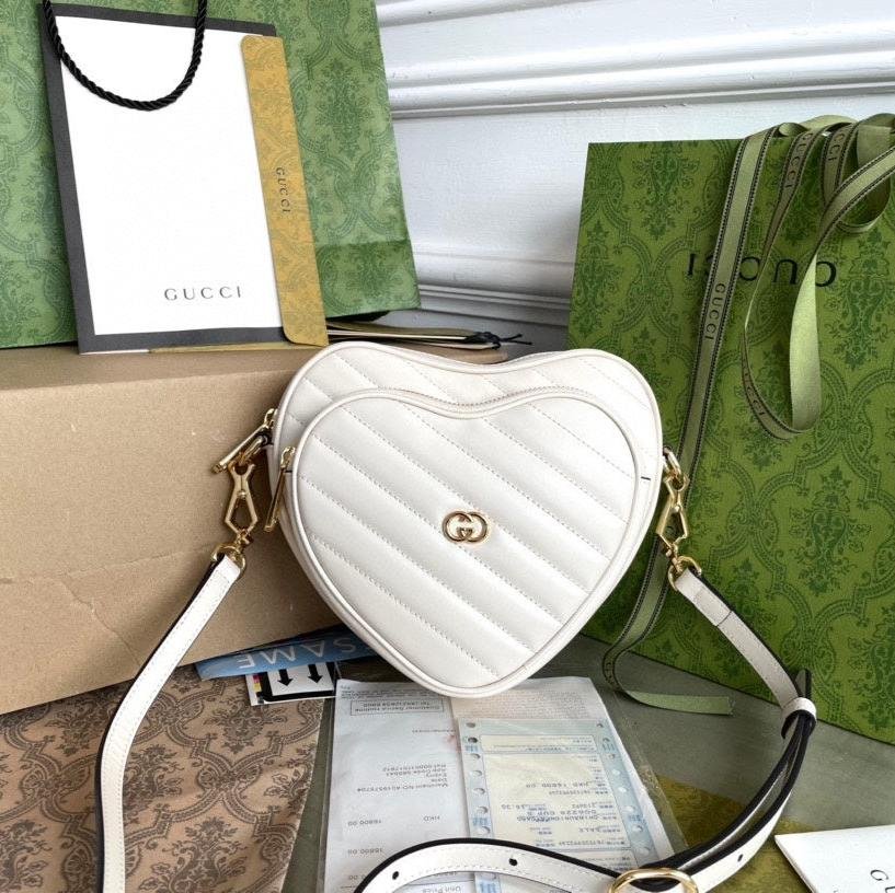 {Style No: K2TW2YQF} MARMONT HEART BAG 20 IN WHITE CALFSKIN GOLD HARDWARE