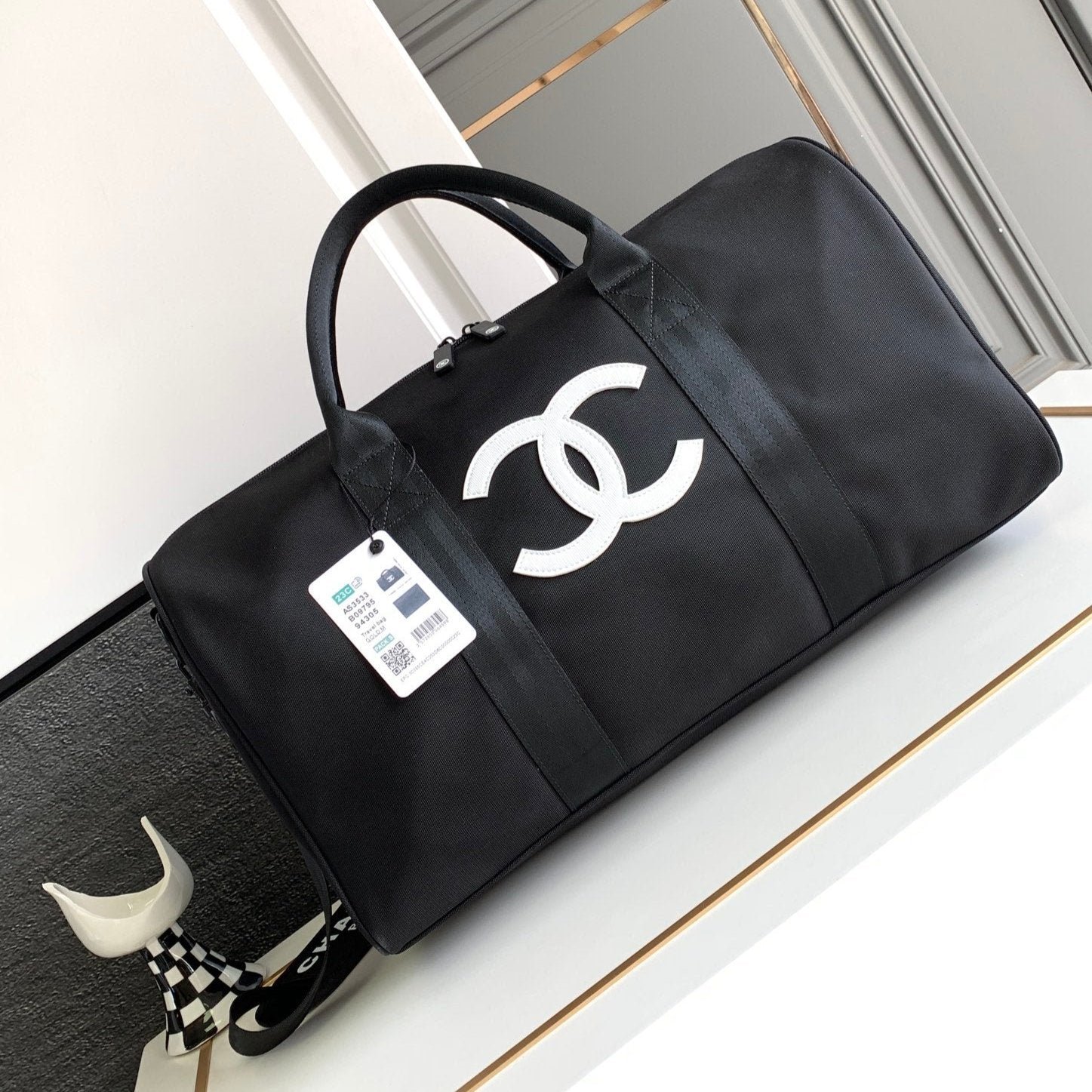 {Style No: GM68YM2W} CC TRAVEL BAG 45 IN BLACK CANVAS WITH WHITE LOGO