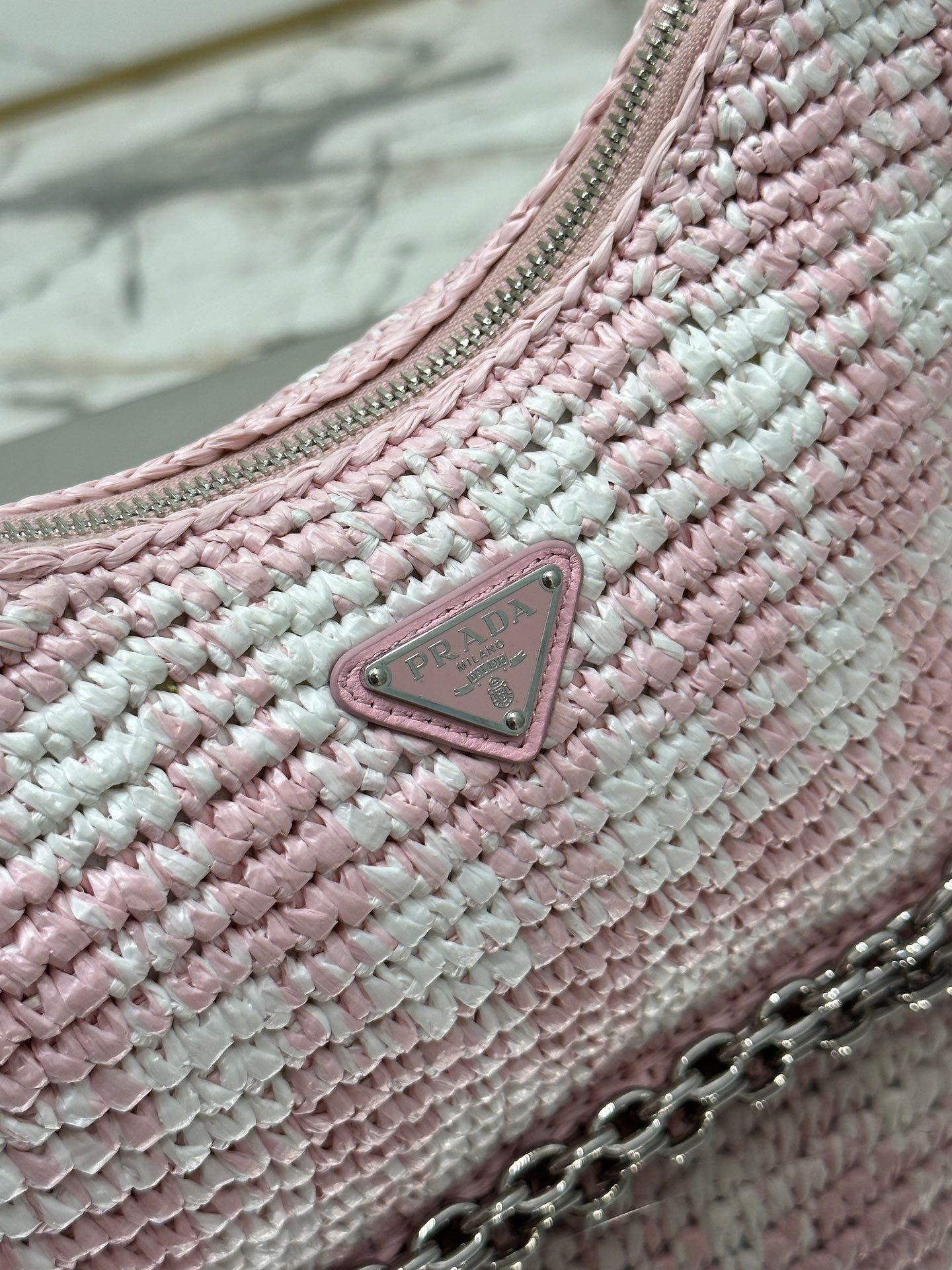 {Style No: KZ6M4WEJ} CROCHET HOBO BAG 22 IN PINK MIX WHITE RAFFIA SILVER HARDWARE - Image 2