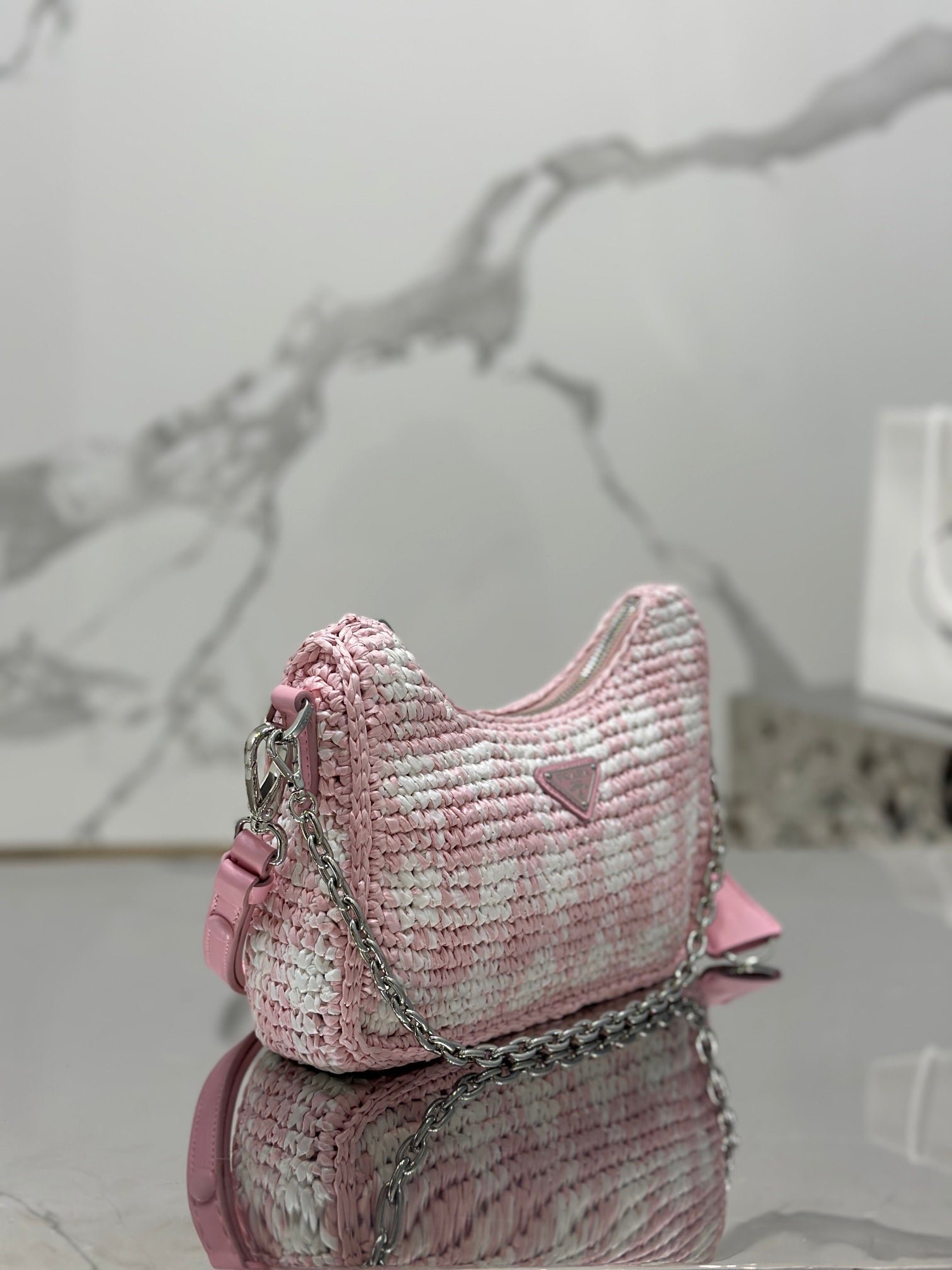 {Style No: KZ6M4WEJ} CROCHET HOBO BAG 22 IN PINK MIX WHITE RAFFIA SILVER HARDWARE - Image 9