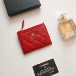 {Style No: 1HT35SOG} CC ZIPPED CARD HOLDER 11.5 RED GRAINED CALFSKIN GOLD ICON