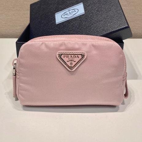 {Style No: UAITQHSU} PRA CLUTCH 12 IN LIGHT PINK RE-NYLON