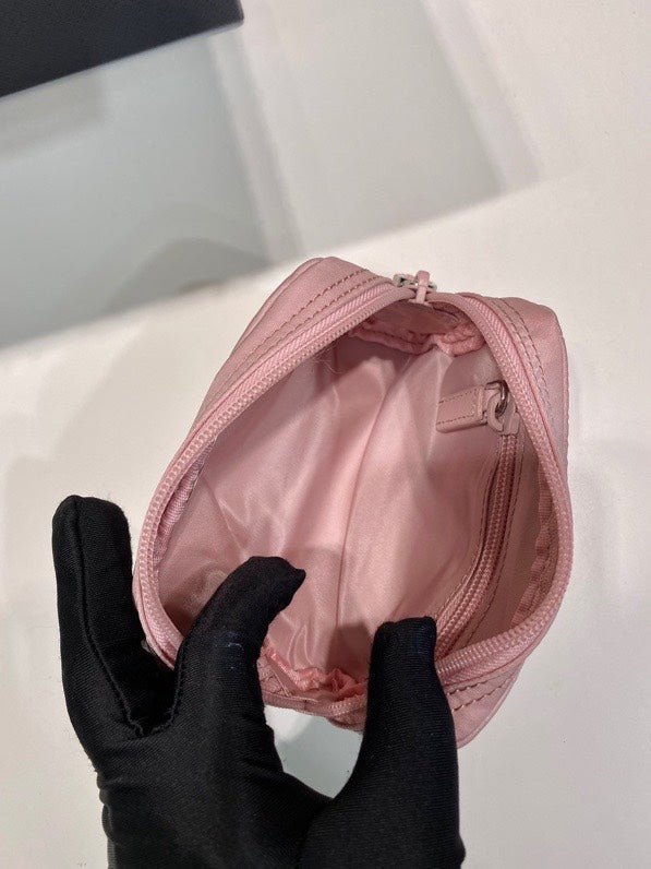 {Style No: UAITQHSU} PRA CLUTCH 12 IN LIGHT PINK RE-NYLON - Image 4