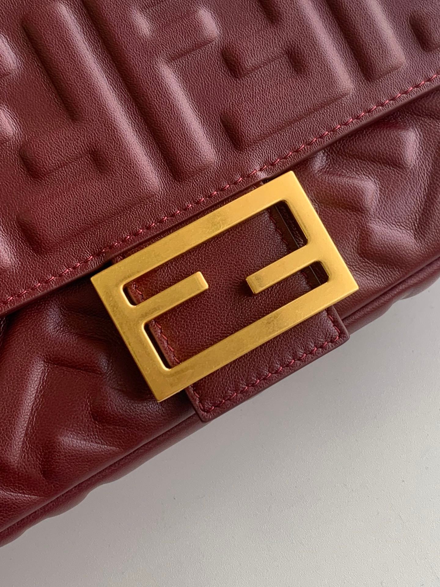 {Style No: 8X8OPCEZ} Fend Baguette 27 Bag With FF Motif Burgundy Leather Ghw - Image 2