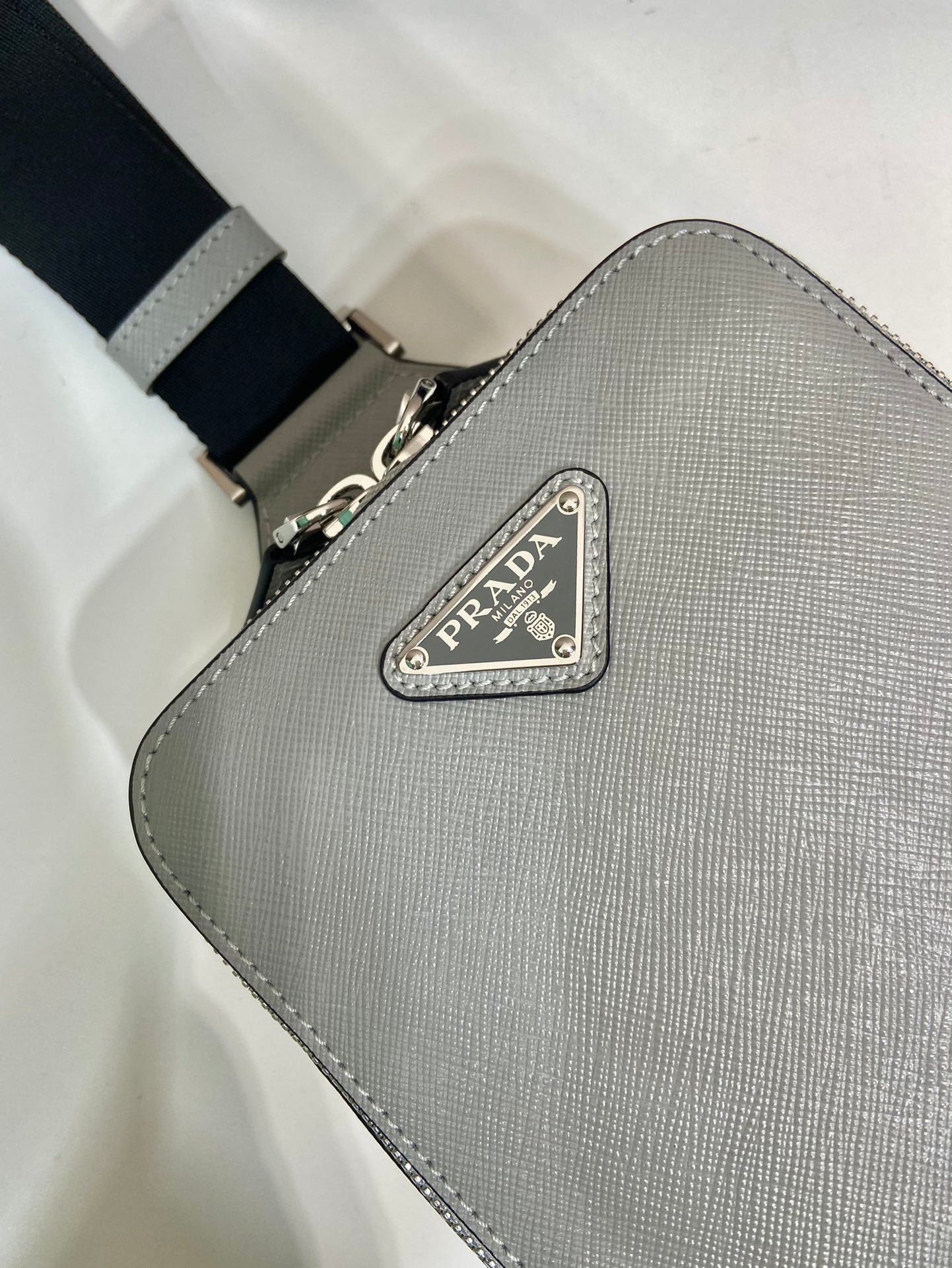 {Style No: PC611HC8} CHEST BAG 20 IN ECHO GRAY SAFFIANO LEATHER - Image 3